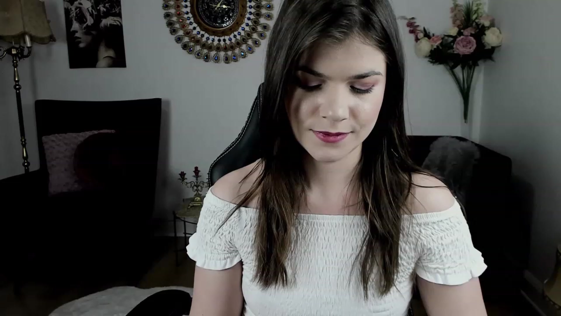 Gallery image thumbnail from Adisonn4you's myfreecams stream on, 02/24/2023, 24:39 image 18 of 20