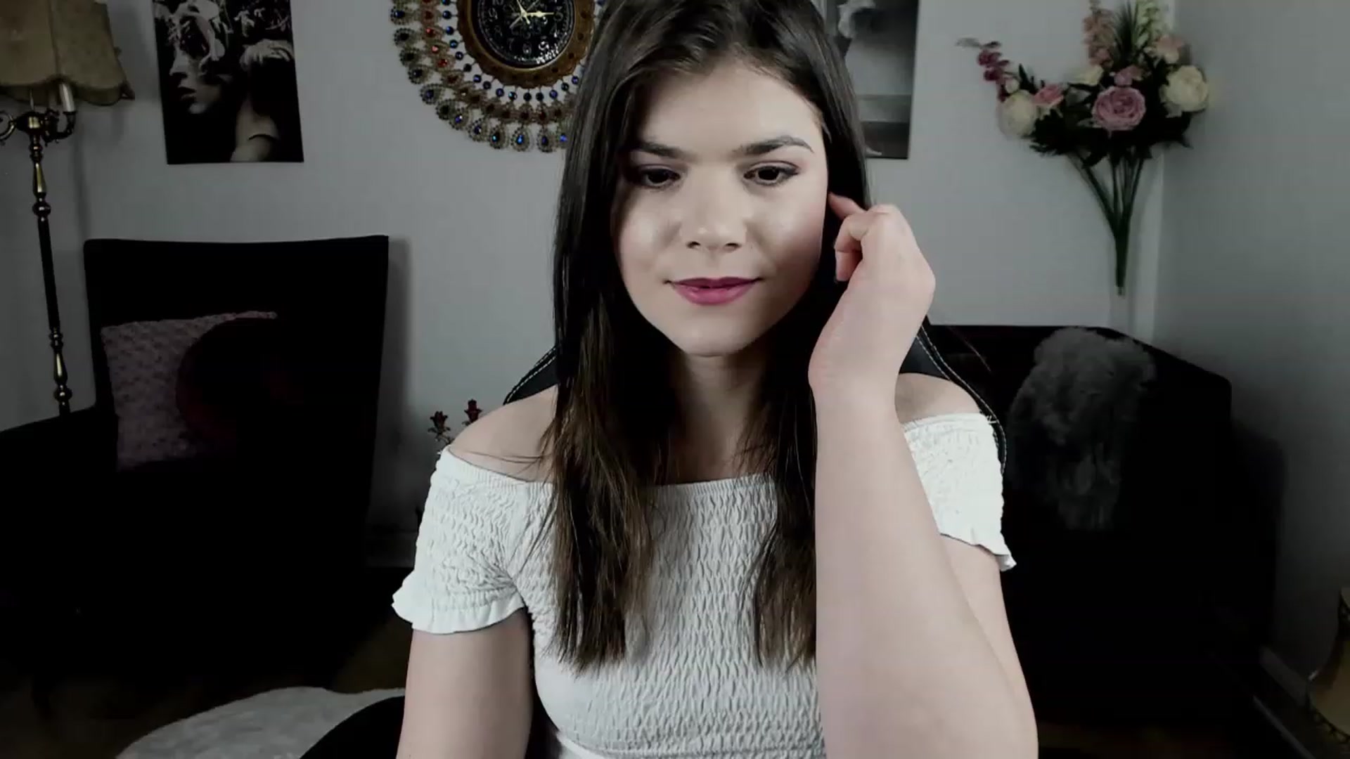 Gallery image thumbnail from Adisonn4you's myfreecams stream on, 02/24/2023, 24:39 image 2 of 20