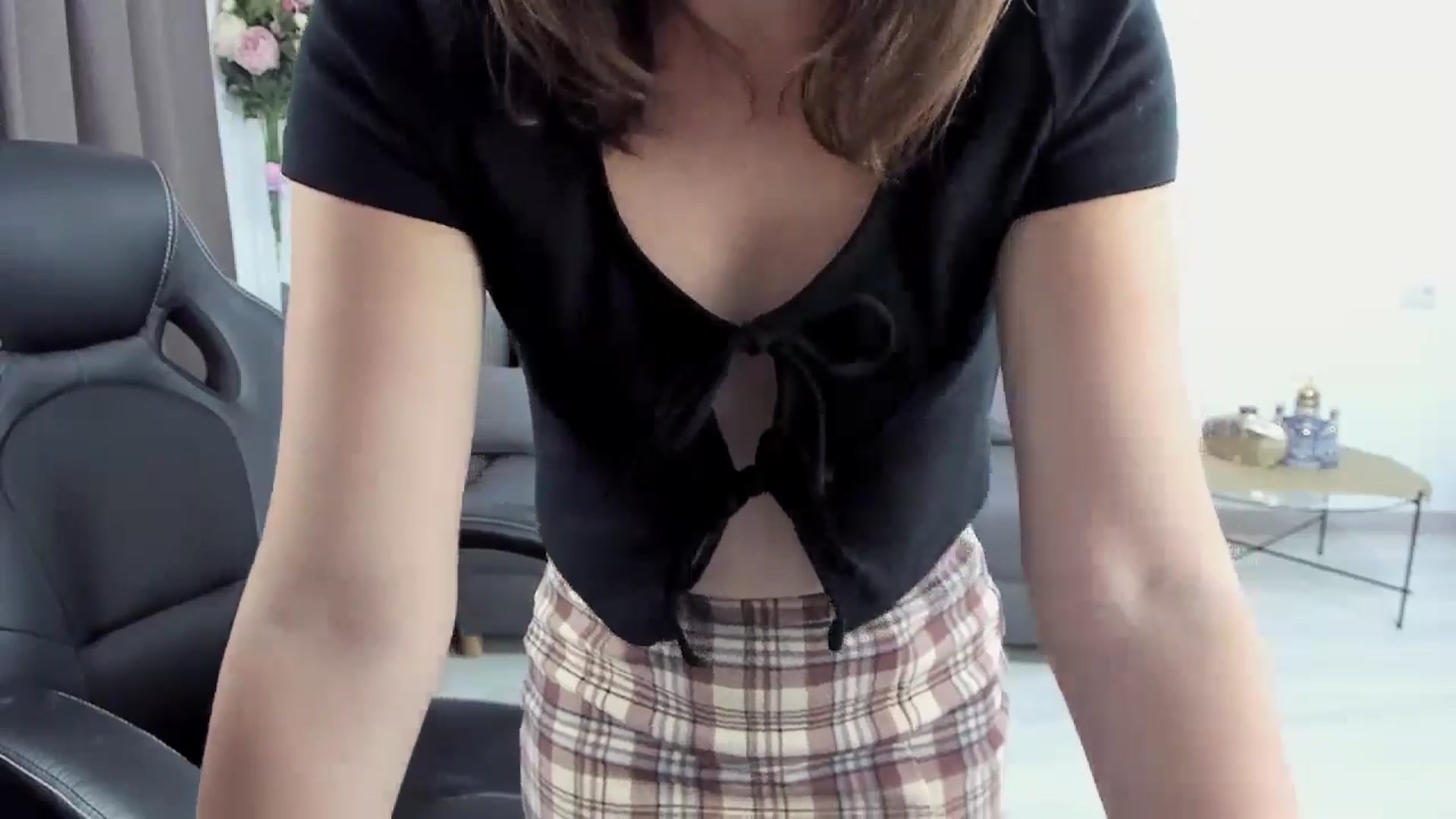 Gallery image thumbnail from Adisonn4you's myfreecams stream on, 08/05/2024, 01:13 image 19 of 20