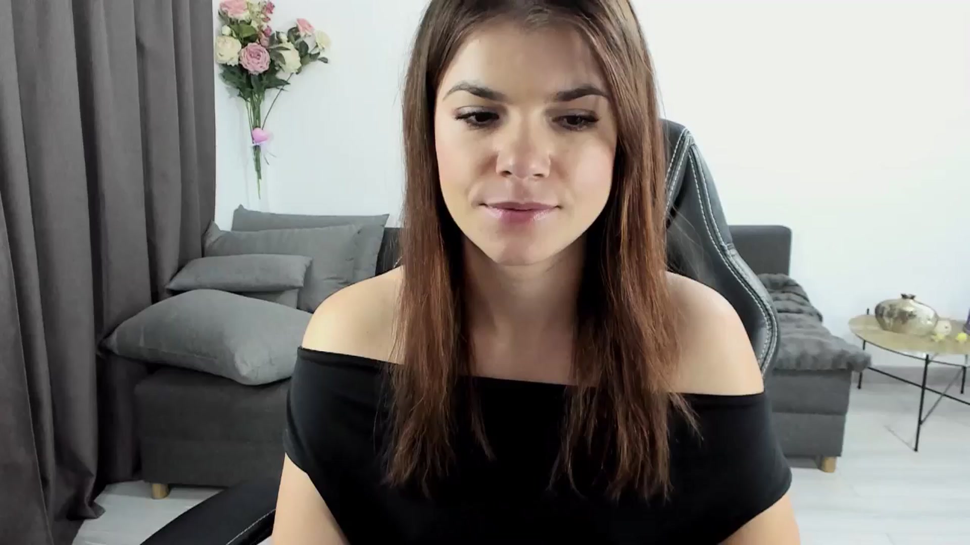 Gallery image thumbnail from Adisonn4you's myfreecams stream on, 11/25/2024, 02:01 image 1 of 20
