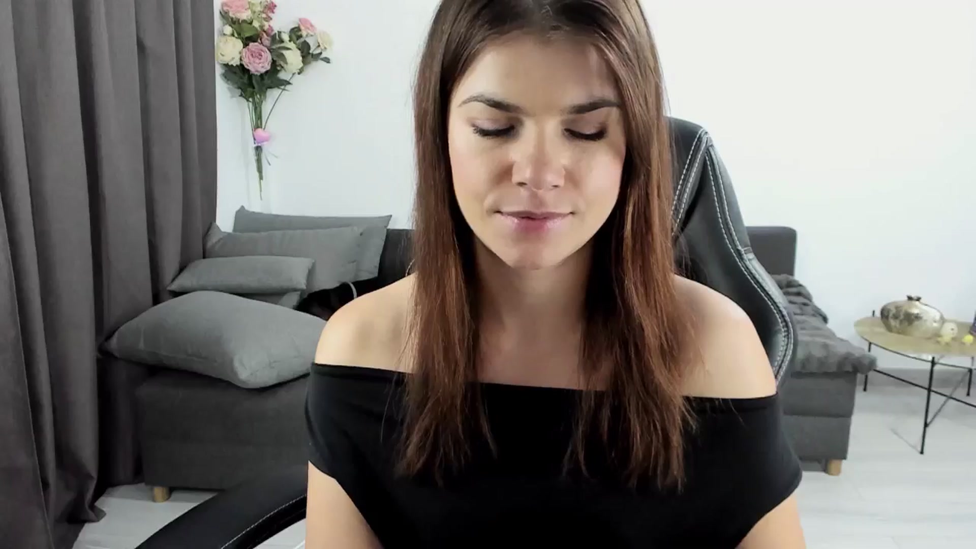 Gallery image thumbnail from Adisonn4you's myfreecams stream on, 11/25/2024, 02:01 image 3 of 20