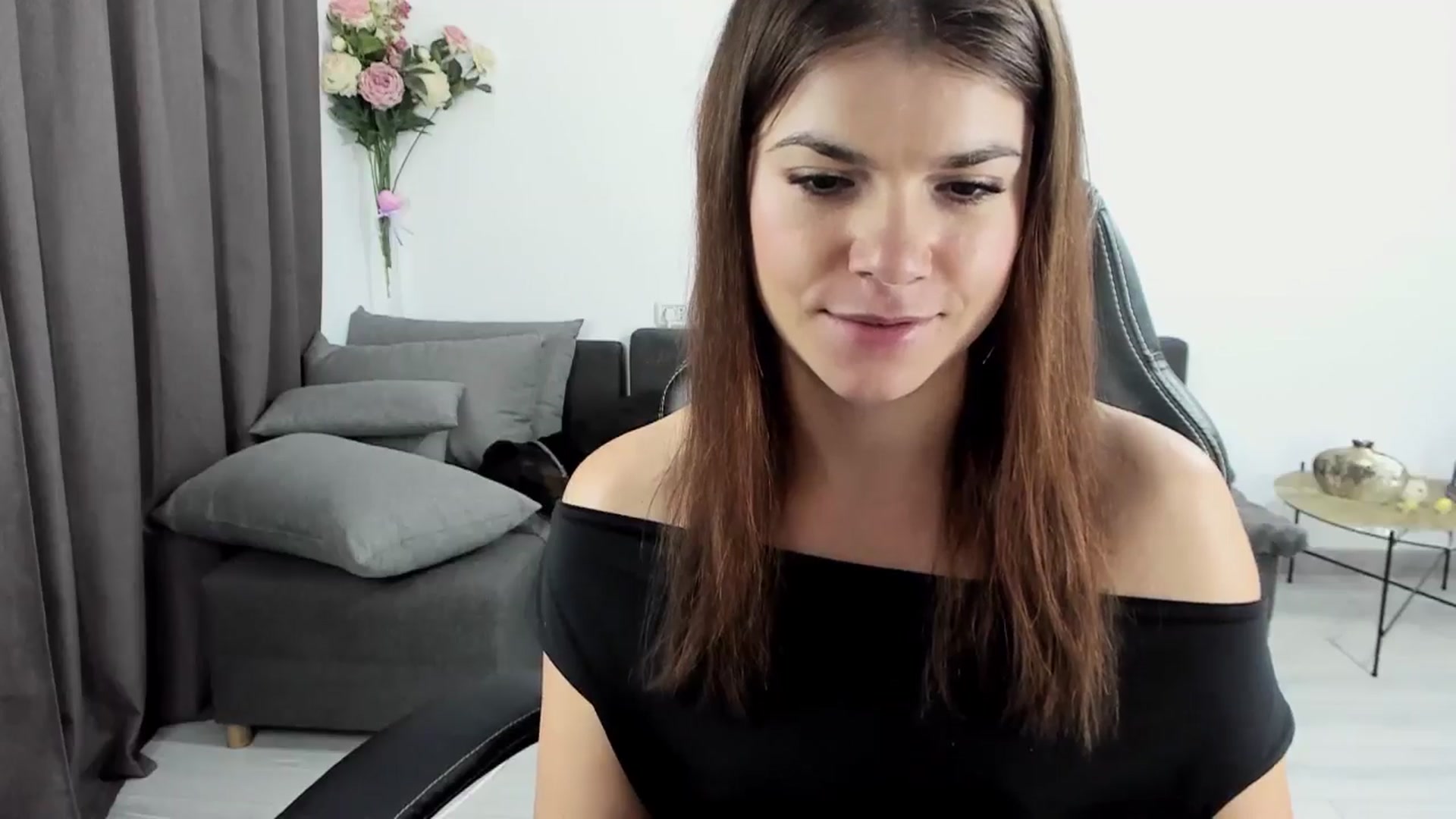 Gallery image thumbnail from Adisonn4you's myfreecams stream on, 11/25/2024, 02:01 image 11 of 20