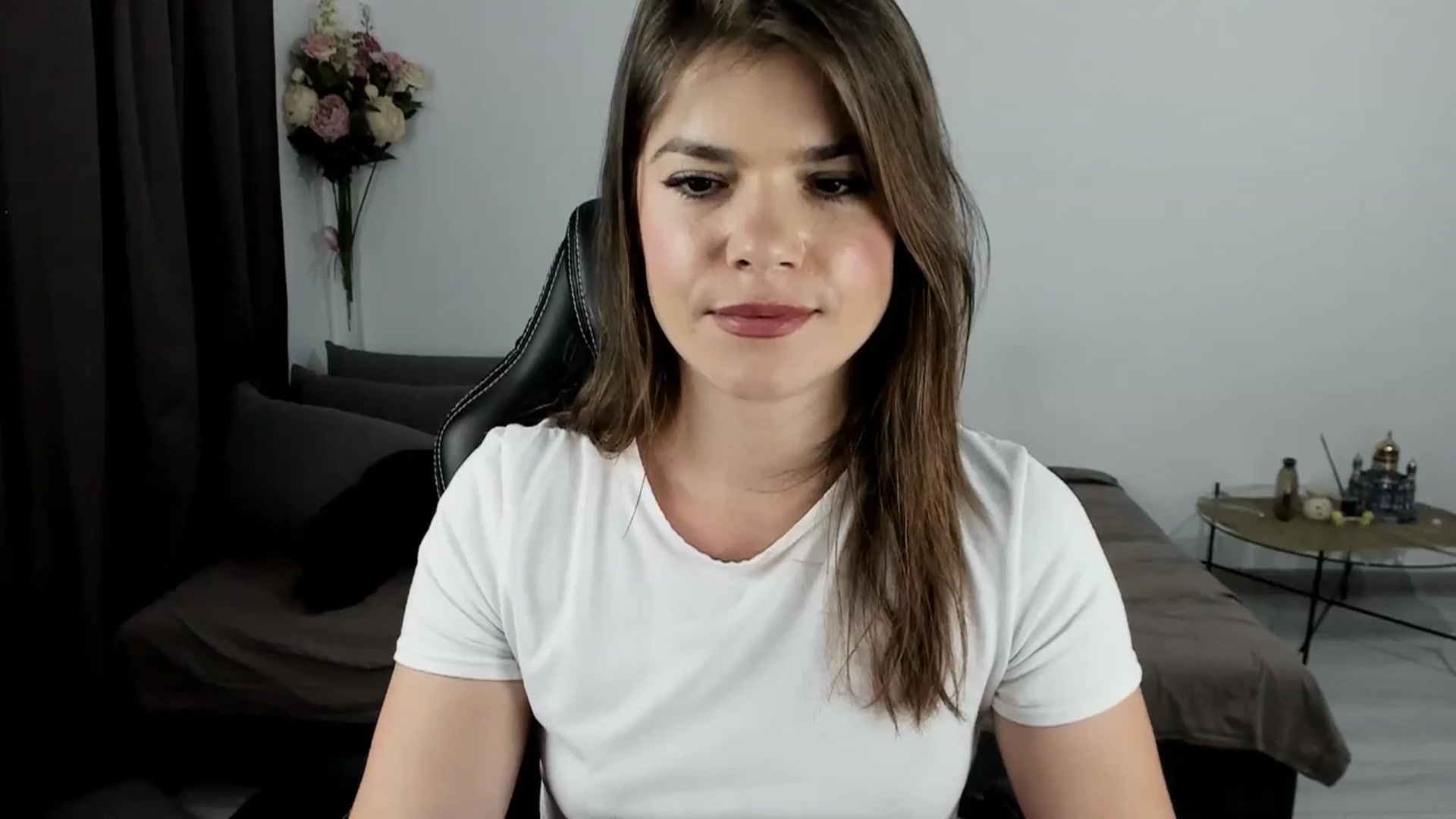 Gallery image thumbnail from Adisonn4you's myfreecams stream on, 06/29/2025, 02:01 image 17 of 20
