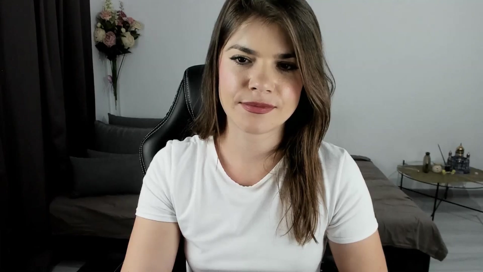Gallery image thumbnail from Adisonn4you's myfreecams stream on, 06/29/2025, 02:01 image 4 of 20