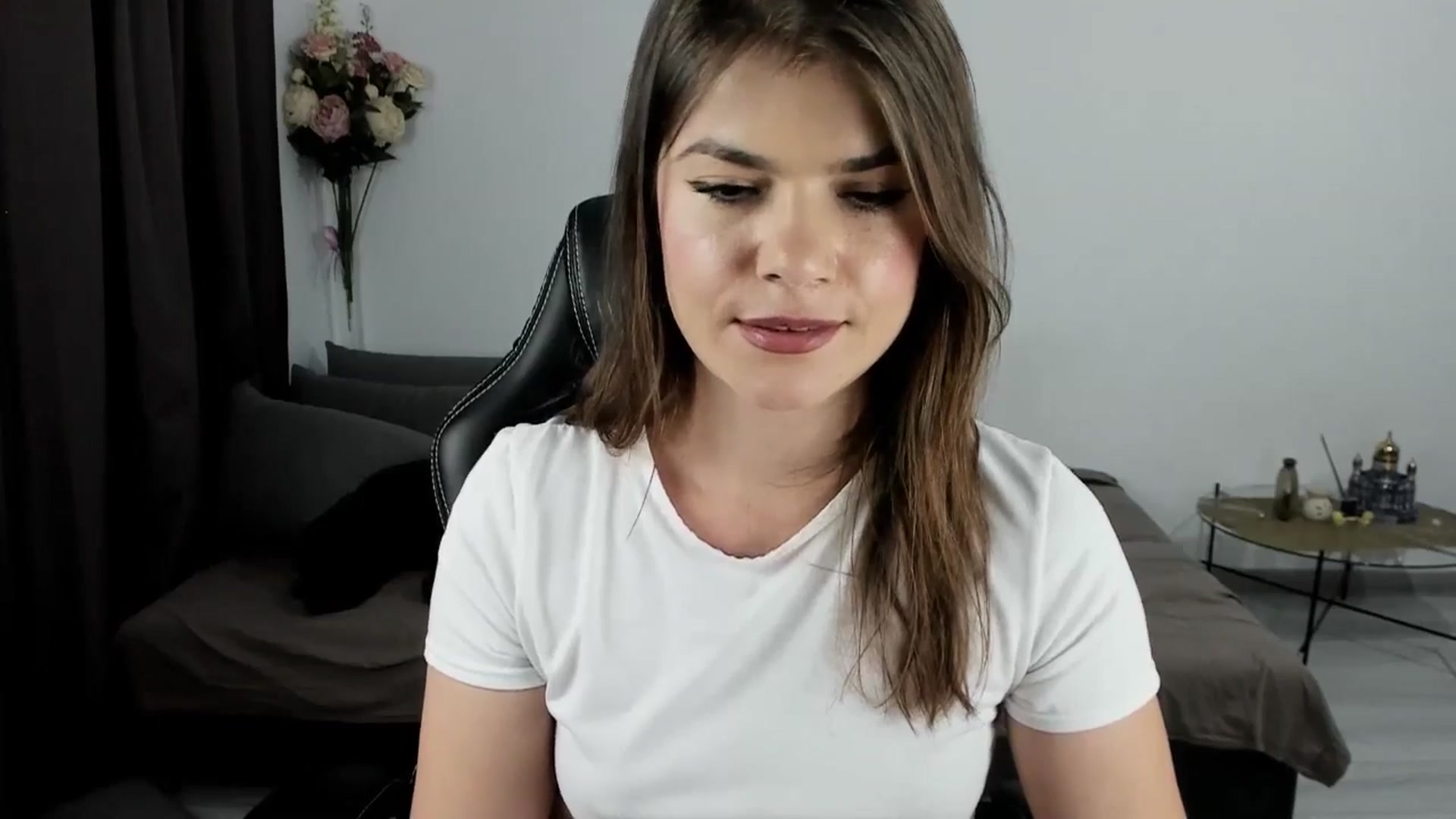 Gallery image thumbnail from Adisonn4you's myfreecams stream on, 06/29/2025, 02:01 image 19 of 20
