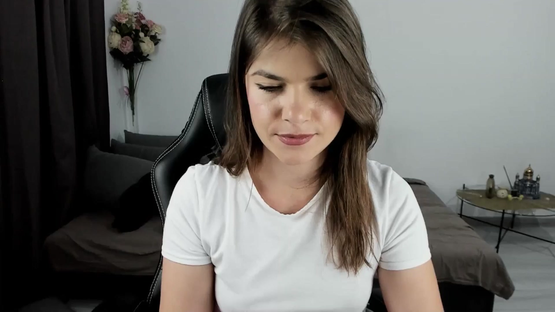 Gallery image thumbnail from Adisonn4you's myfreecams stream on, 06/29/2025, 02:01 image 16 of 20