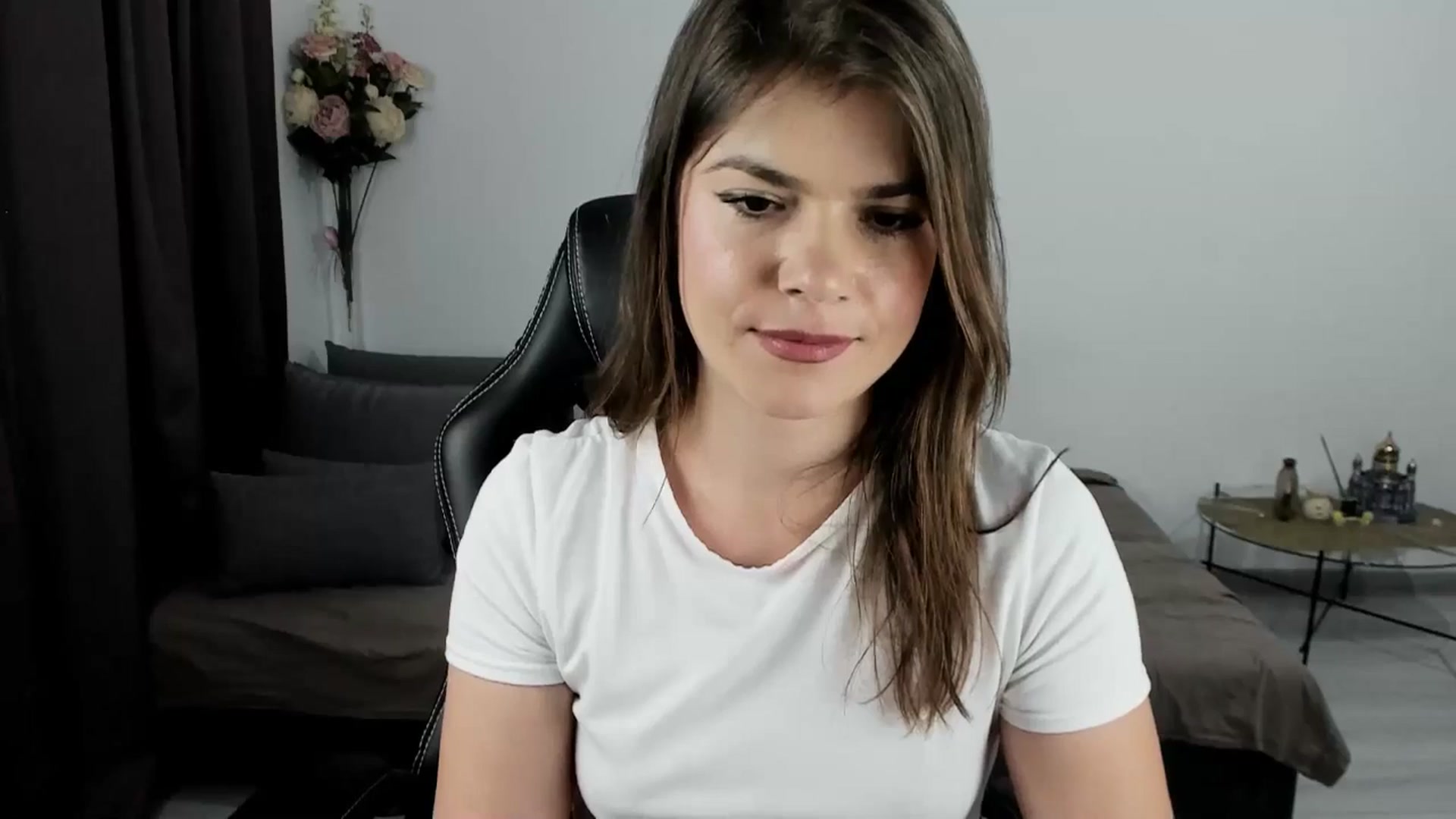 Gallery image thumbnail from Adisonn4you's myfreecams stream on, 06/29/2025, 02:01 image 10 of 20