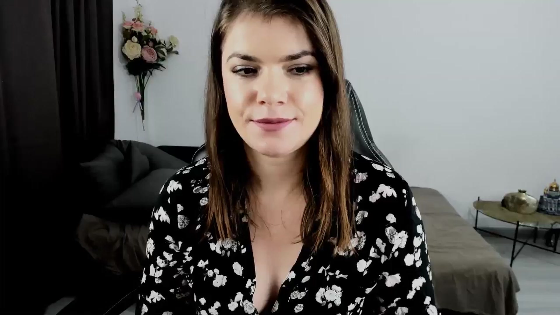 Gallery image thumbnail from Adisonn4you's myfreecams stream on, 12/18/2025, 03:06 image 16 of 20