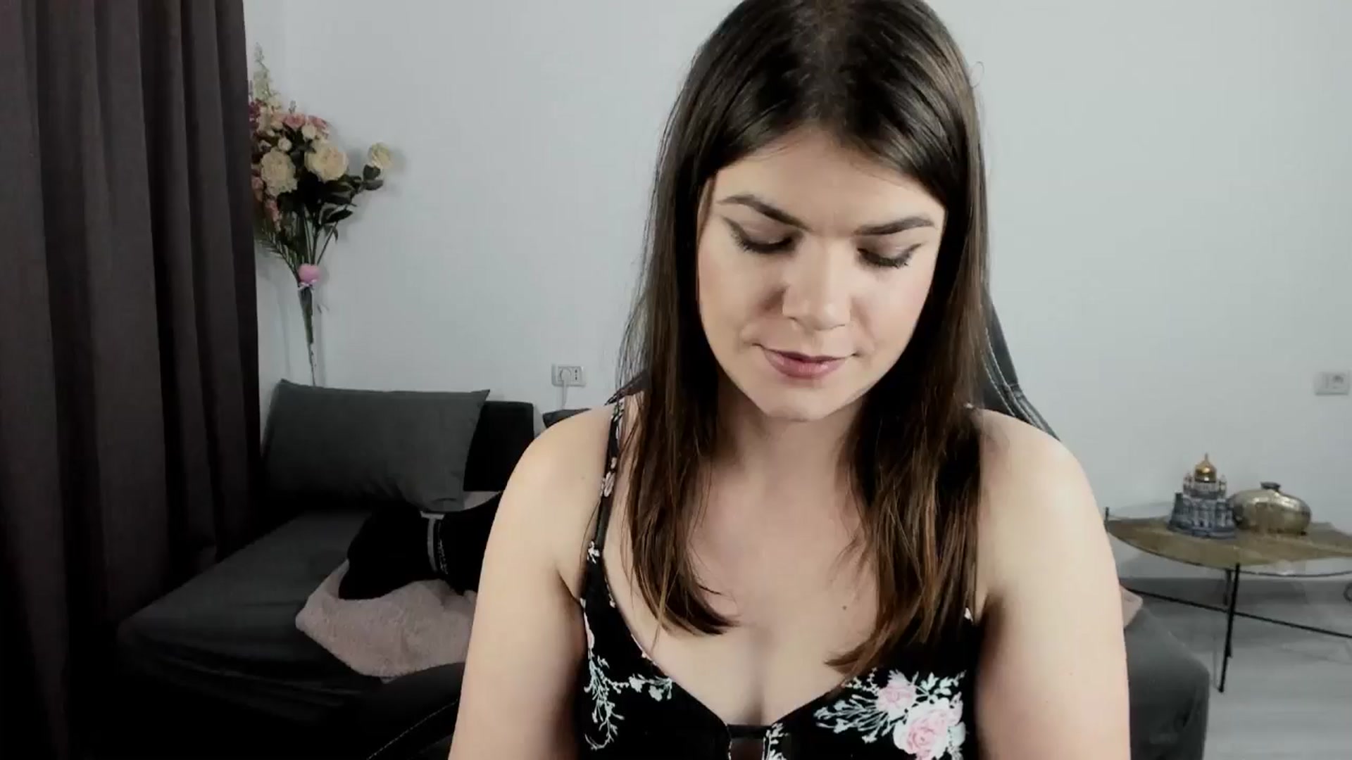 Gallery image thumbnail from Adisonn4you's myfreecams stream on, 04/05/2026, 03:03 image 17 of 20