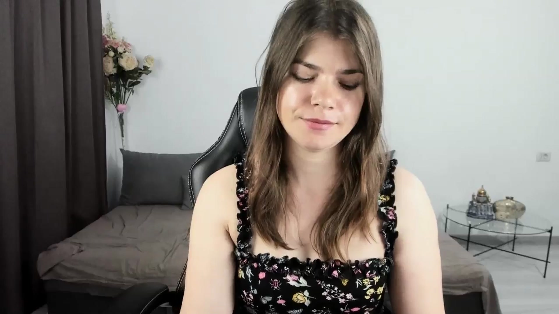 Gallery image thumbnail from Adisonn4you's myfreecams stream on, 04/28/2026, 02:44 image 4 of 20