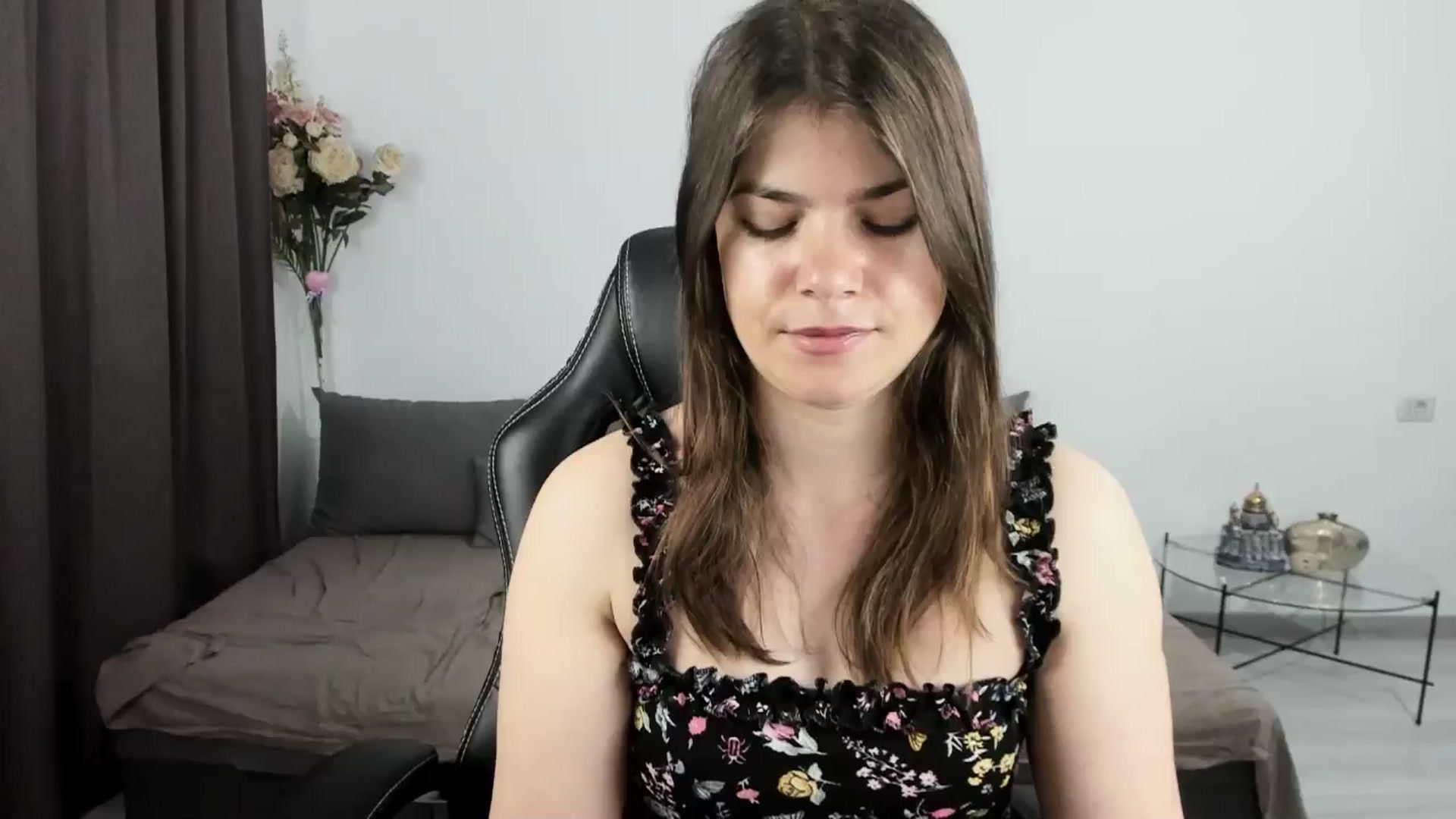 Gallery image thumbnail from Adisonn4you's myfreecams stream on, 04/28/2026, 02:44 image 17 of 20