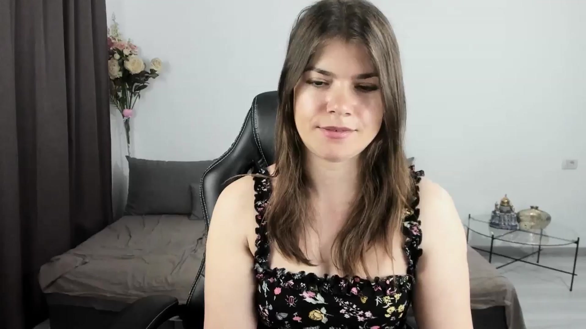 Gallery image thumbnail from Adisonn4you's myfreecams stream on, 04/28/2026, 02:44 image 10 of 20