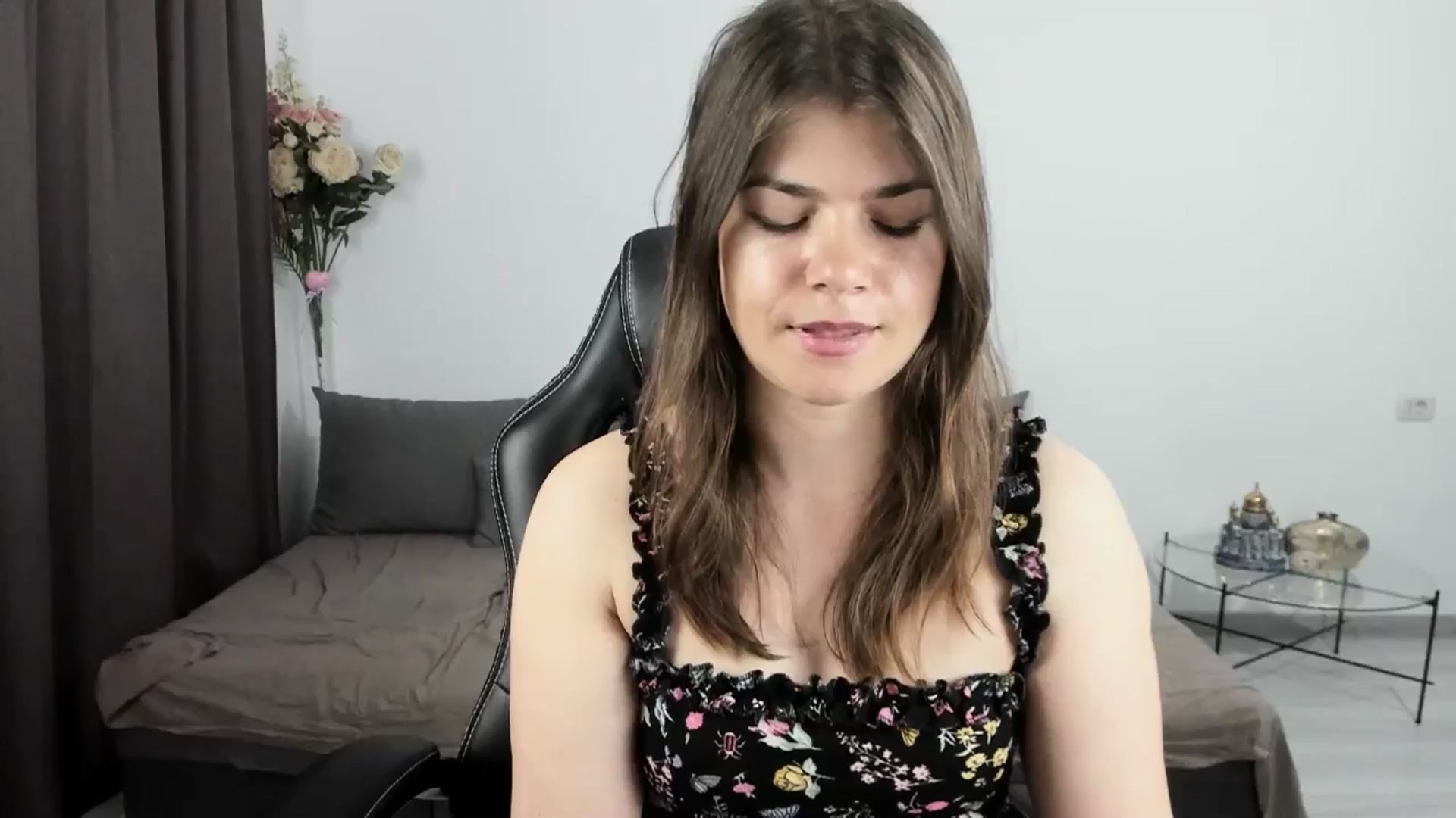 Gallery image thumbnail from Adisonn4you's myfreecams stream on, 04/28/2026, 02:44 image 3 of 20