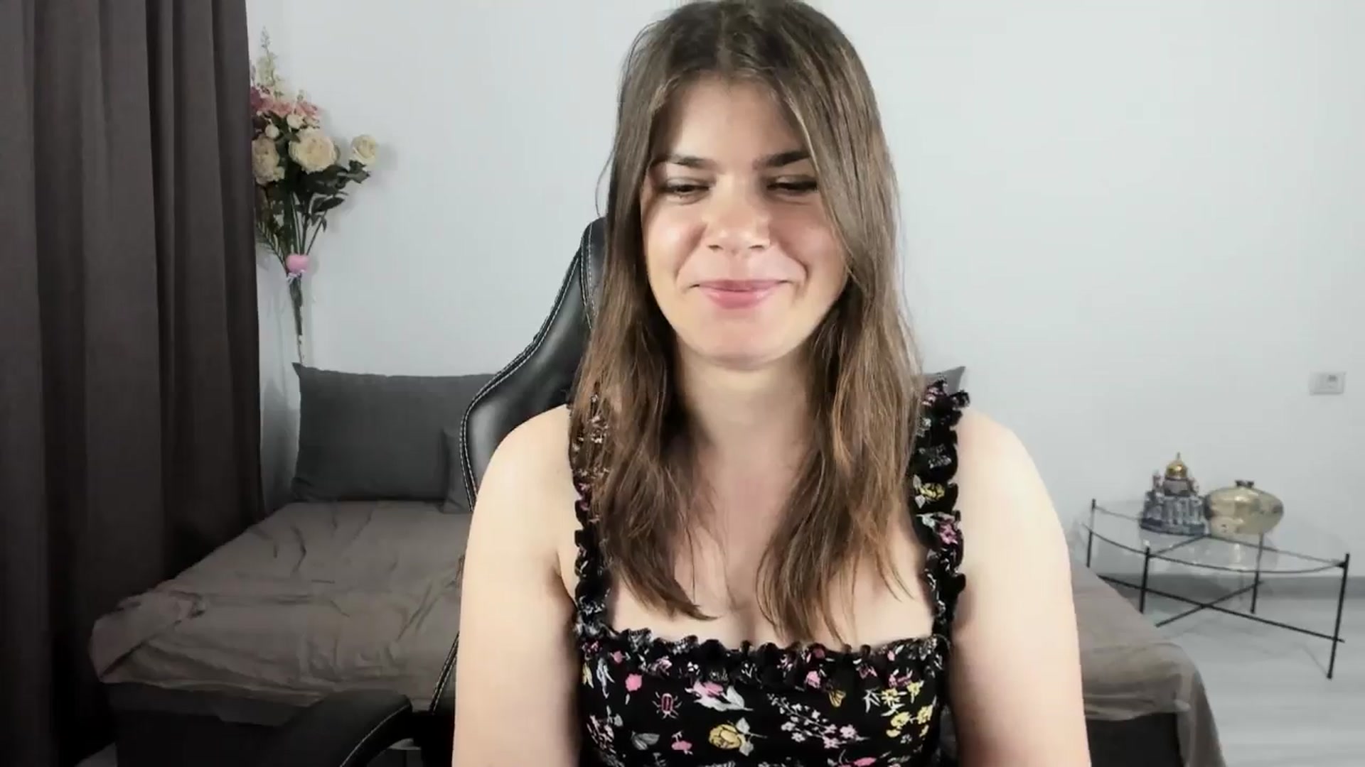 Gallery image thumbnail from Adisonn4you's myfreecams stream on, 04/28/2026, 02:44 image 6 of 20