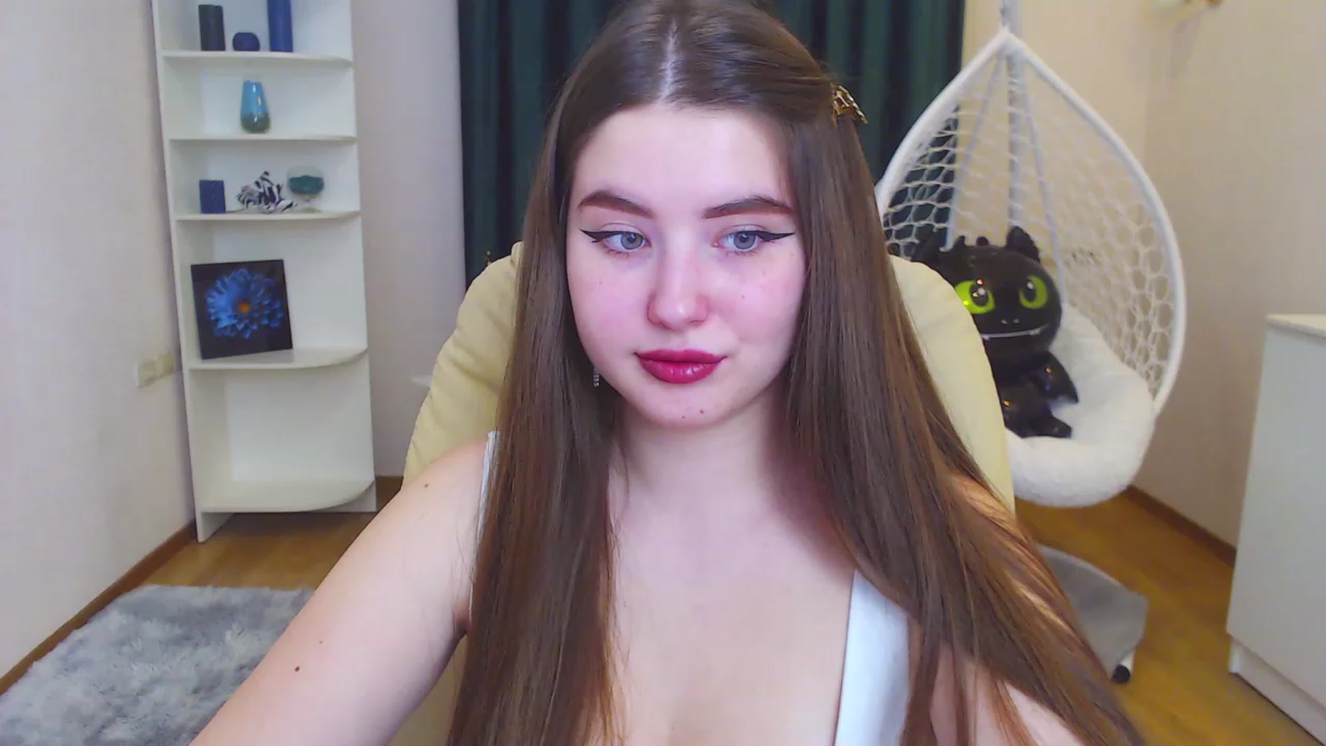 Gallery image thumbnail from AdmireMyEyes's myfreecams stream on, 11/29/2022, 09:38 image 14 of 20