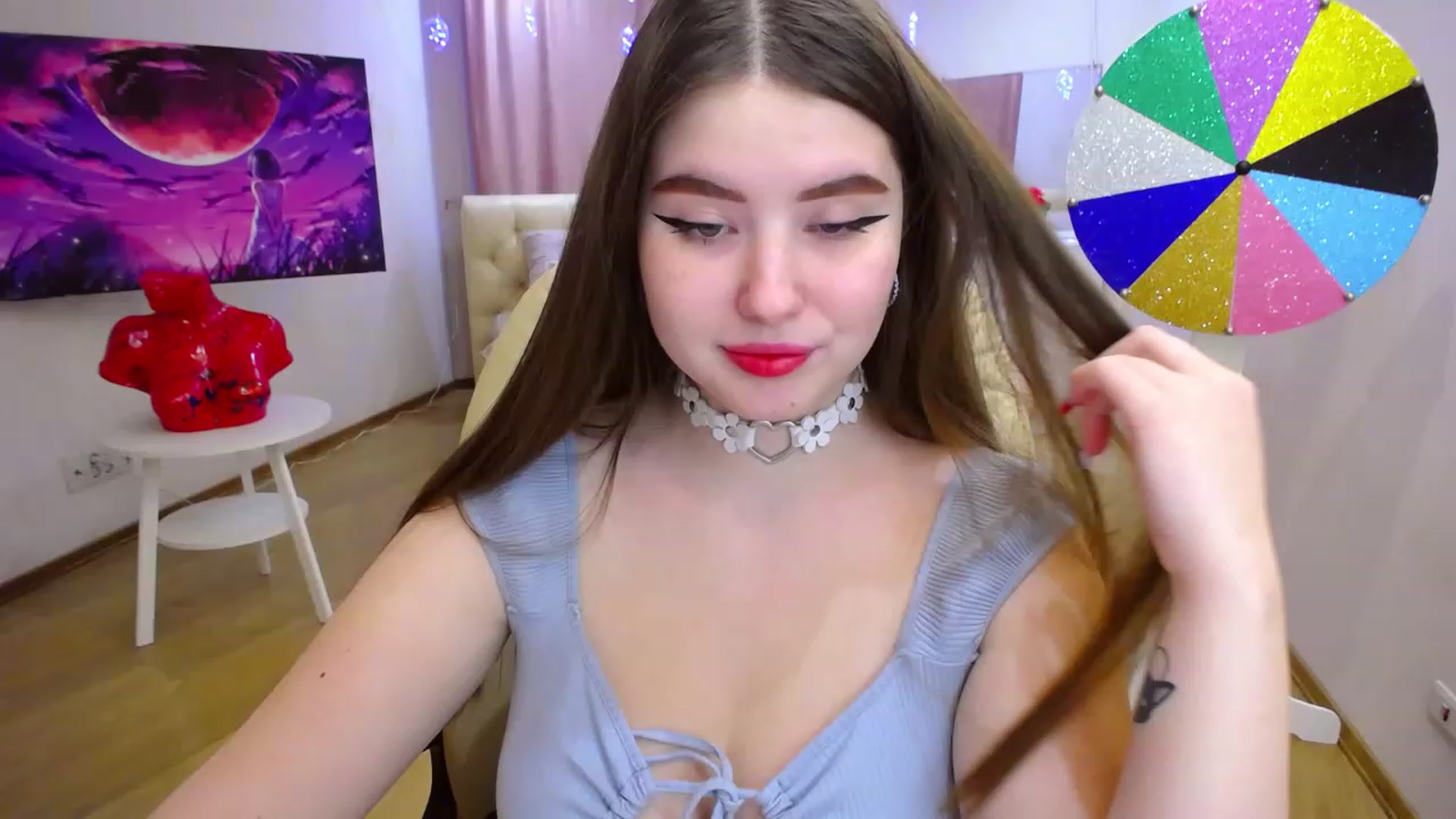 Gallery image thumbnail from AdmireMyEyes's myfreecams stream on, 12/08/2022, 09:53 image 12 of 20
