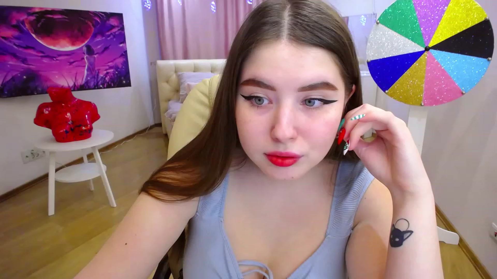 Gallery image thumbnail from AdmireMyEyes's myfreecams stream on, 12/08/2022, 09:53 image 5 of 20