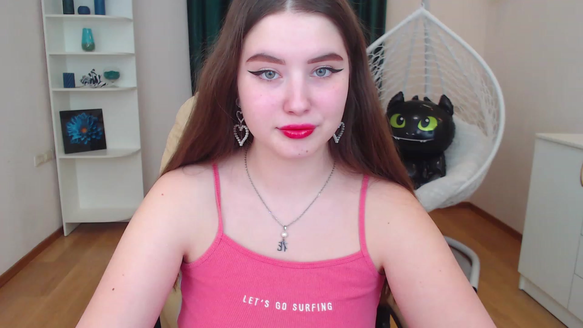 Gallery image thumbnail from AdmireMyEyes's myfreecams stream on, 12/10/2022, 09:47 image 10 of 20