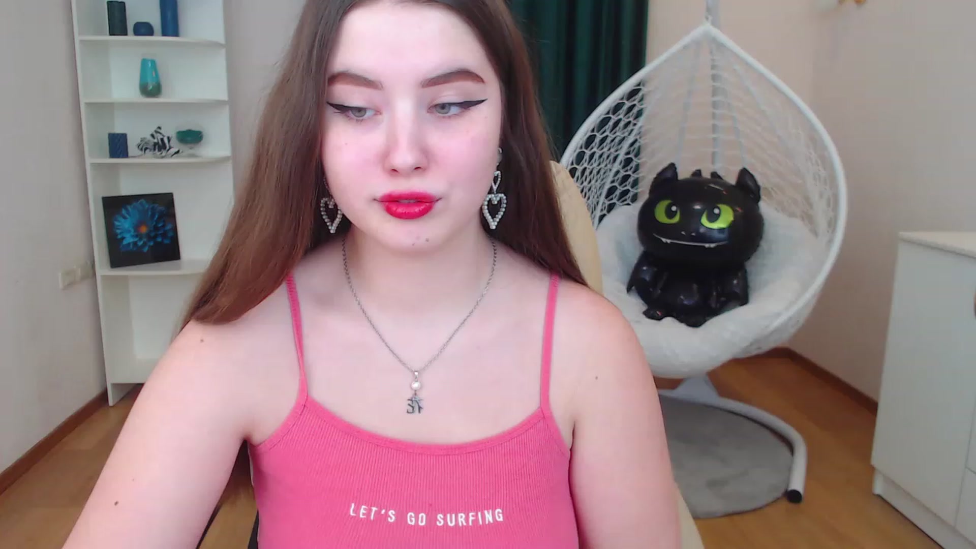 Gallery image thumbnail from AdmireMyEyes's myfreecams stream on, 12/10/2022, 09:47 image 4 of 20