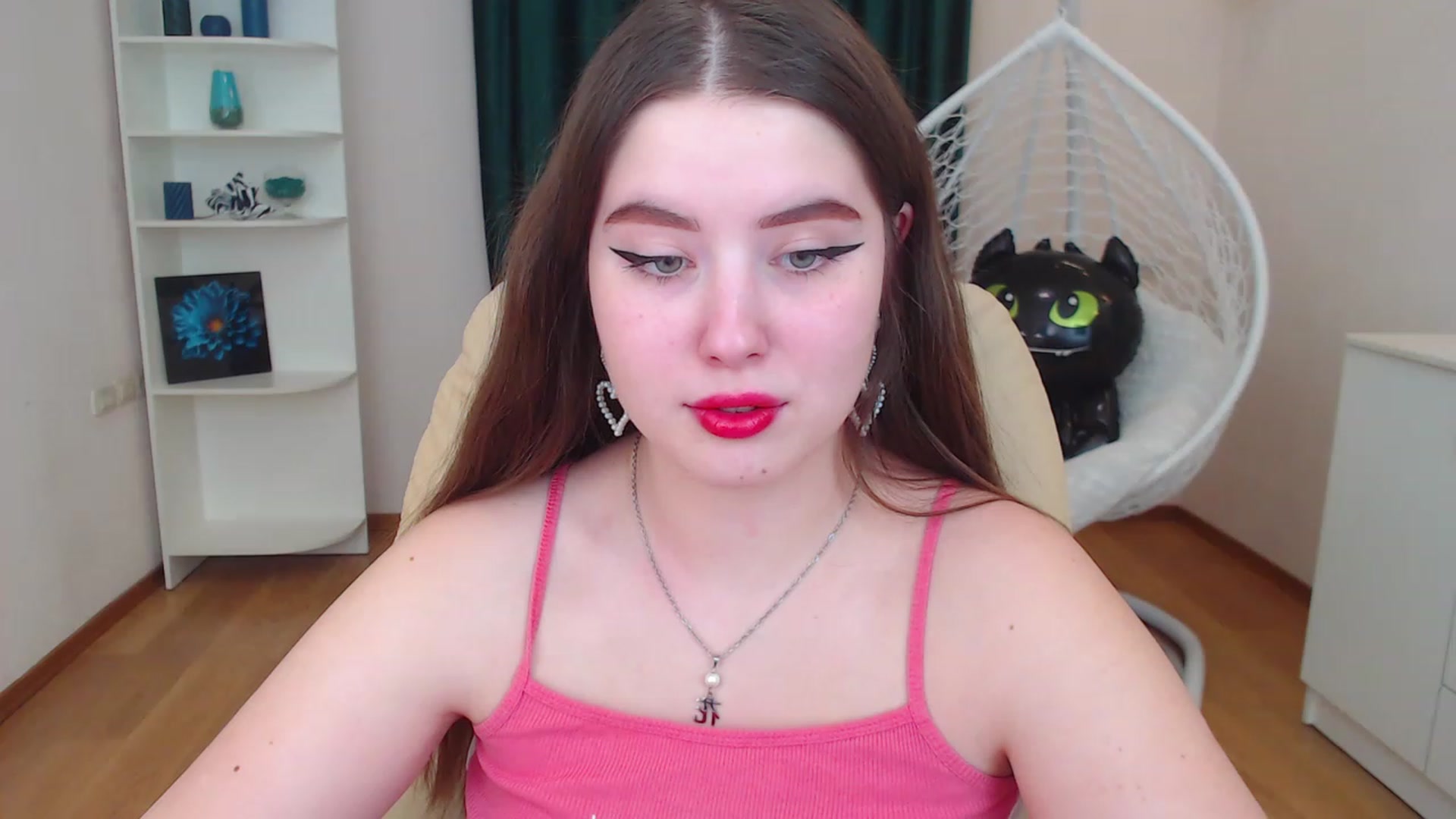 Gallery image thumbnail from AdmireMyEyes's myfreecams stream on, 12/10/2022, 09:47 image 17 of 20
