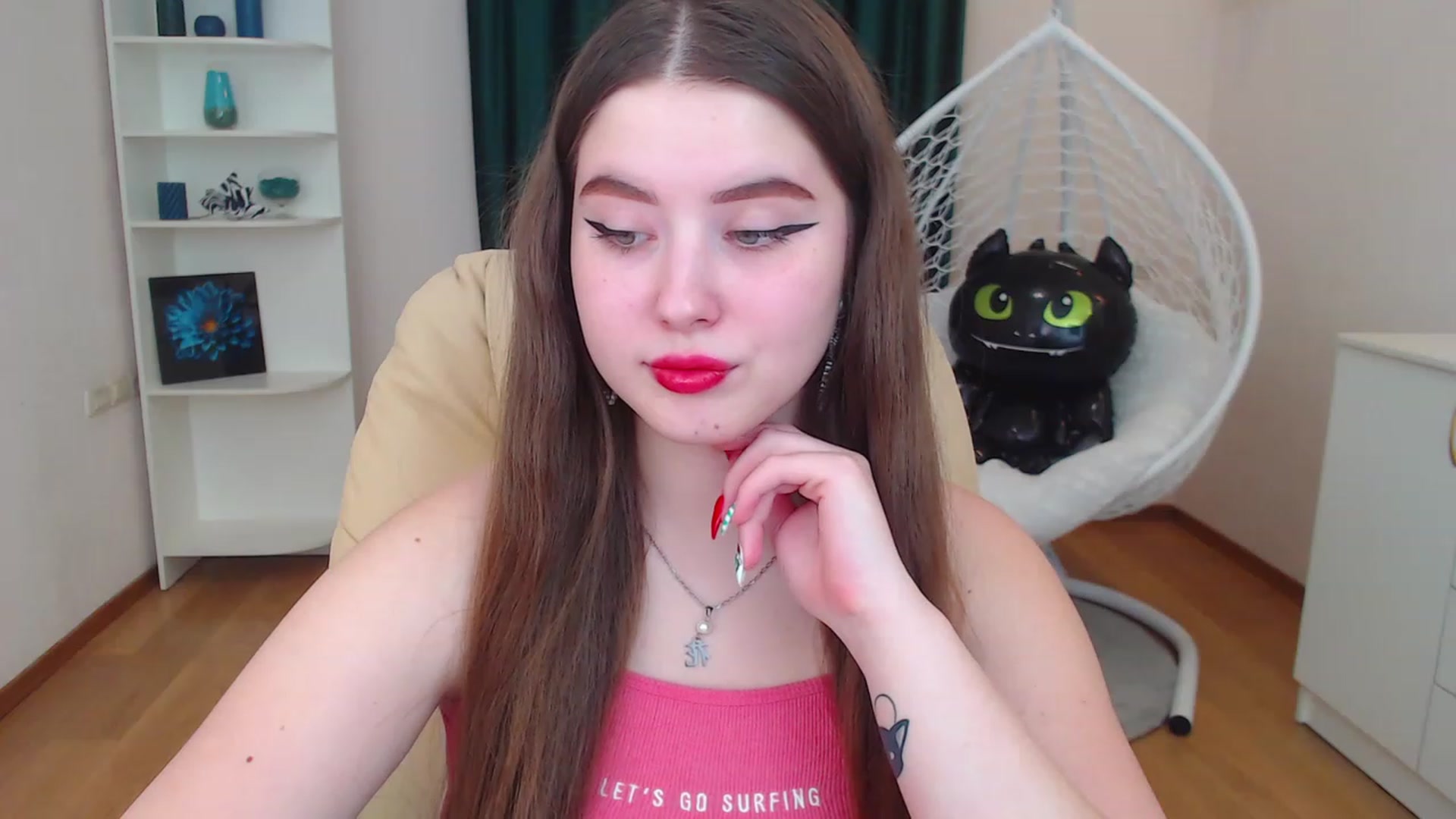Gallery image thumbnail from AdmireMyEyes's myfreecams stream on, 12/10/2022, 09:47 image 12 of 20