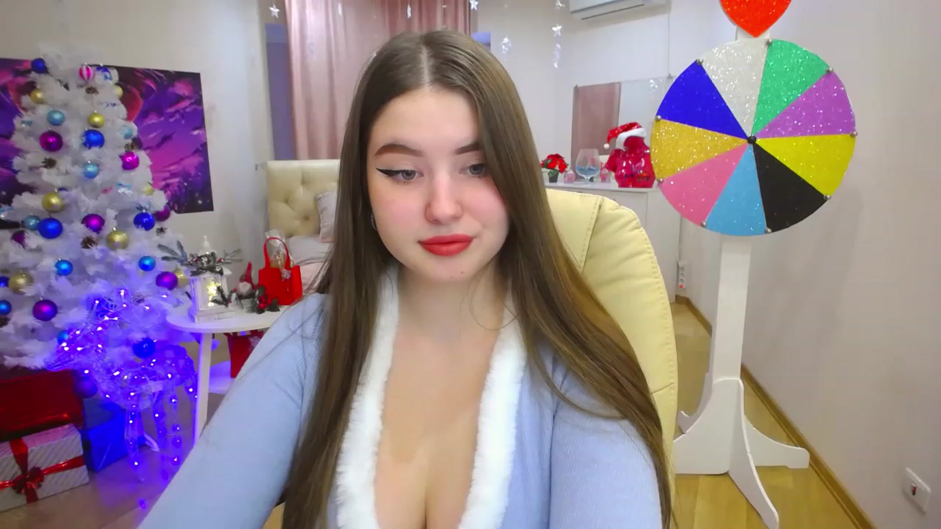 Gallery image thumbnail from AdmireMyEyes's myfreecams stream on, 12/15/2022, 07:45 image 19 of 20