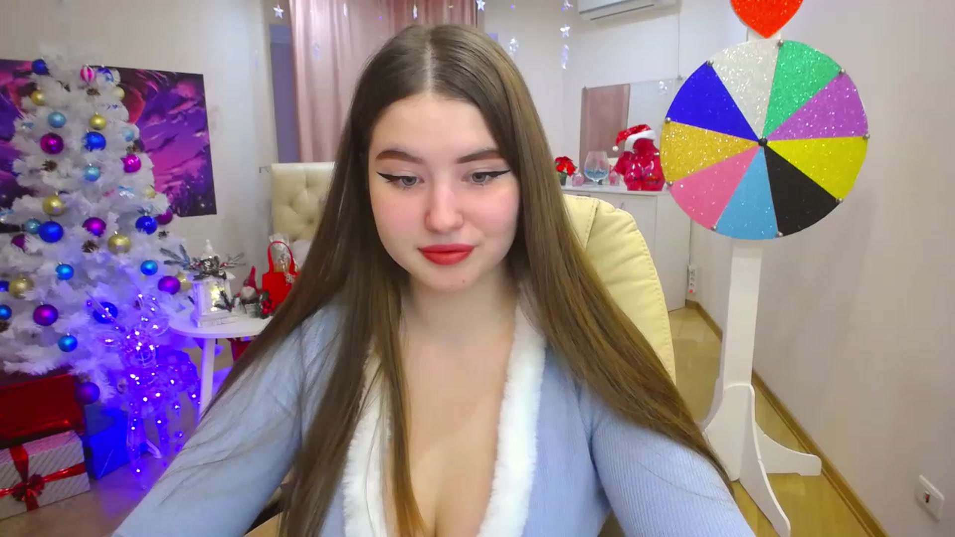 Gallery image thumbnail from AdmireMyEyes's myfreecams stream on, 12/15/2022, 07:45 image 8 of 20
