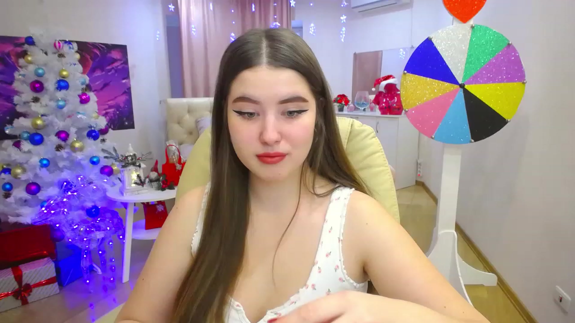 Gallery image thumbnail from AdmireMyEyes's myfreecams stream on, 12/15/2022, 08:24 image 9 of 20