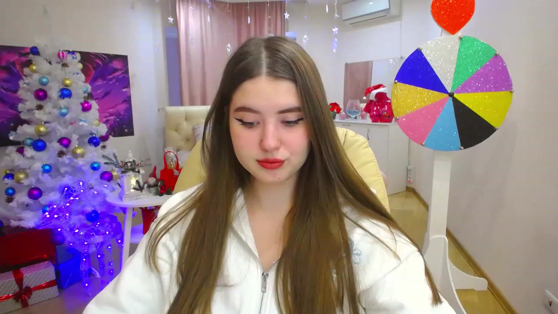 Gallery image thumbnail from AdmireMyEyes's myfreecams stream on, 12/15/2022, 09:52 image 13 of 20
