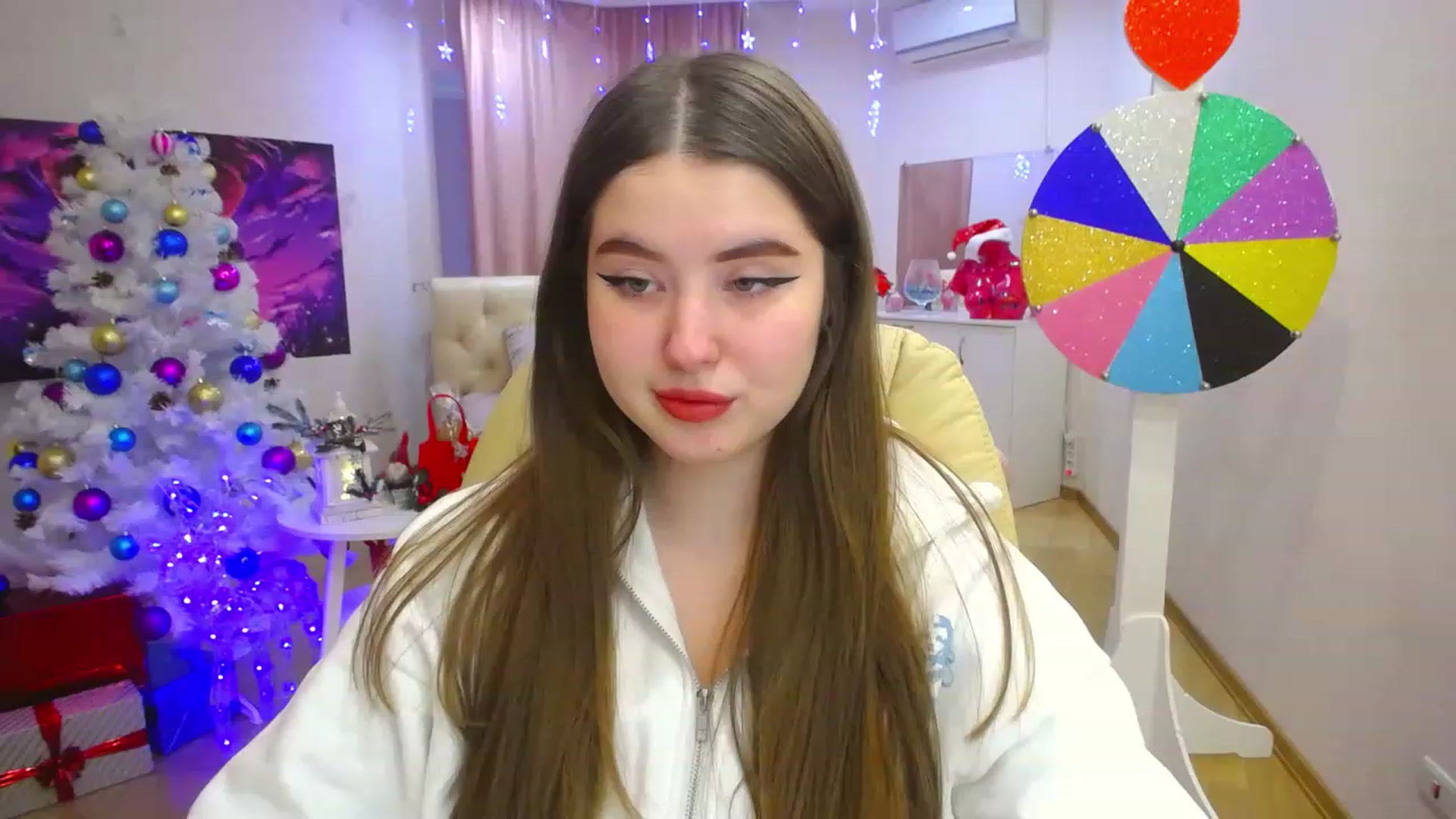 Gallery image thumbnail from AdmireMyEyes's myfreecams stream on, 12/15/2022, 09:52 image 8 of 20