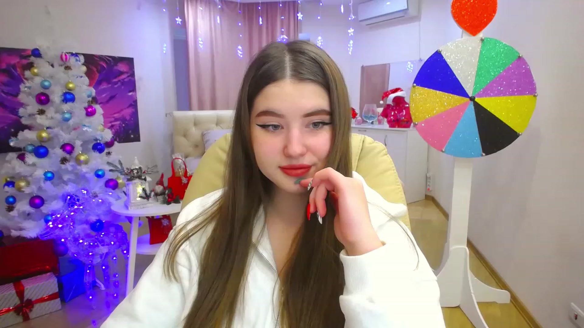 Gallery image thumbnail from AdmireMyEyes's myfreecams stream on, 12/15/2022, 09:52 image 17 of 20