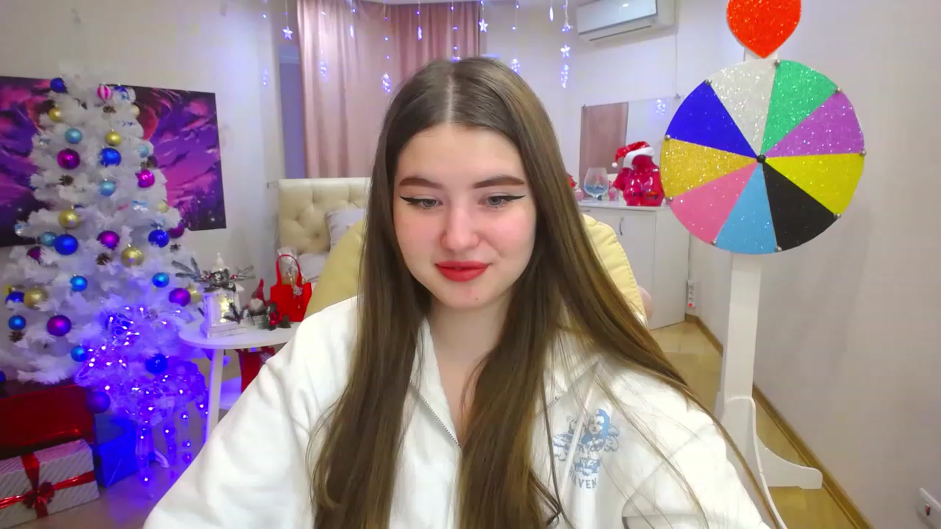 Gallery image thumbnail from AdmireMyEyes's myfreecams stream on, 12/15/2022, 09:52 image 19 of 20