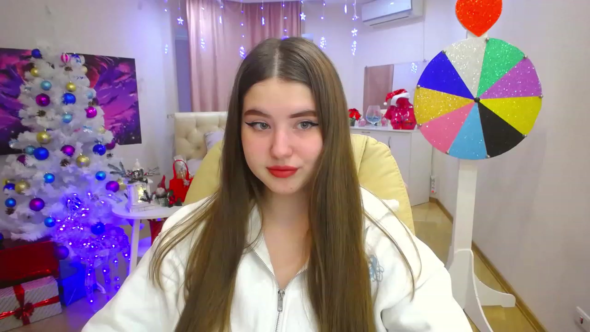 Gallery image thumbnail from AdmireMyEyes's myfreecams stream on, 12/15/2022, 09:52 image 11 of 20
