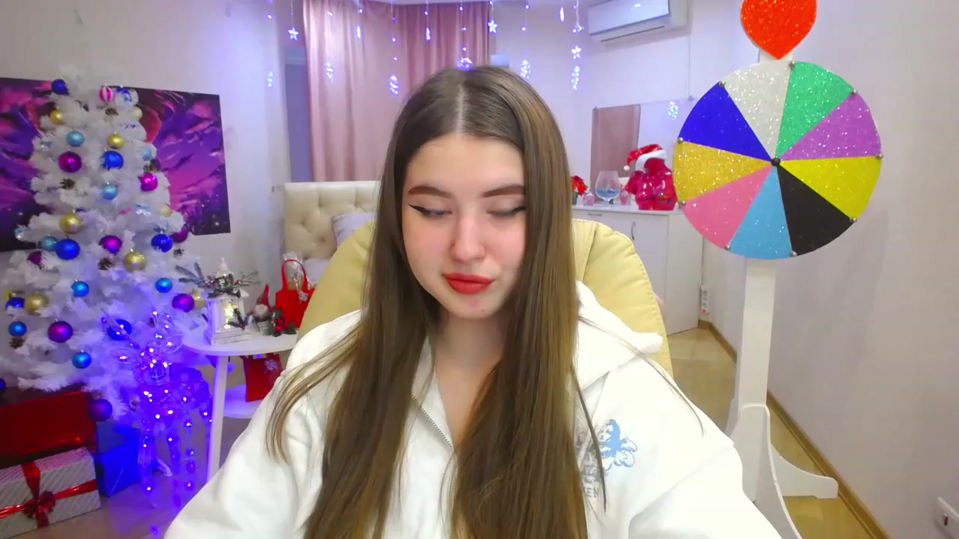 Gallery image thumbnail from AdmireMyEyes's myfreecams stream on, 12/15/2022, 09:52 image 18 of 20