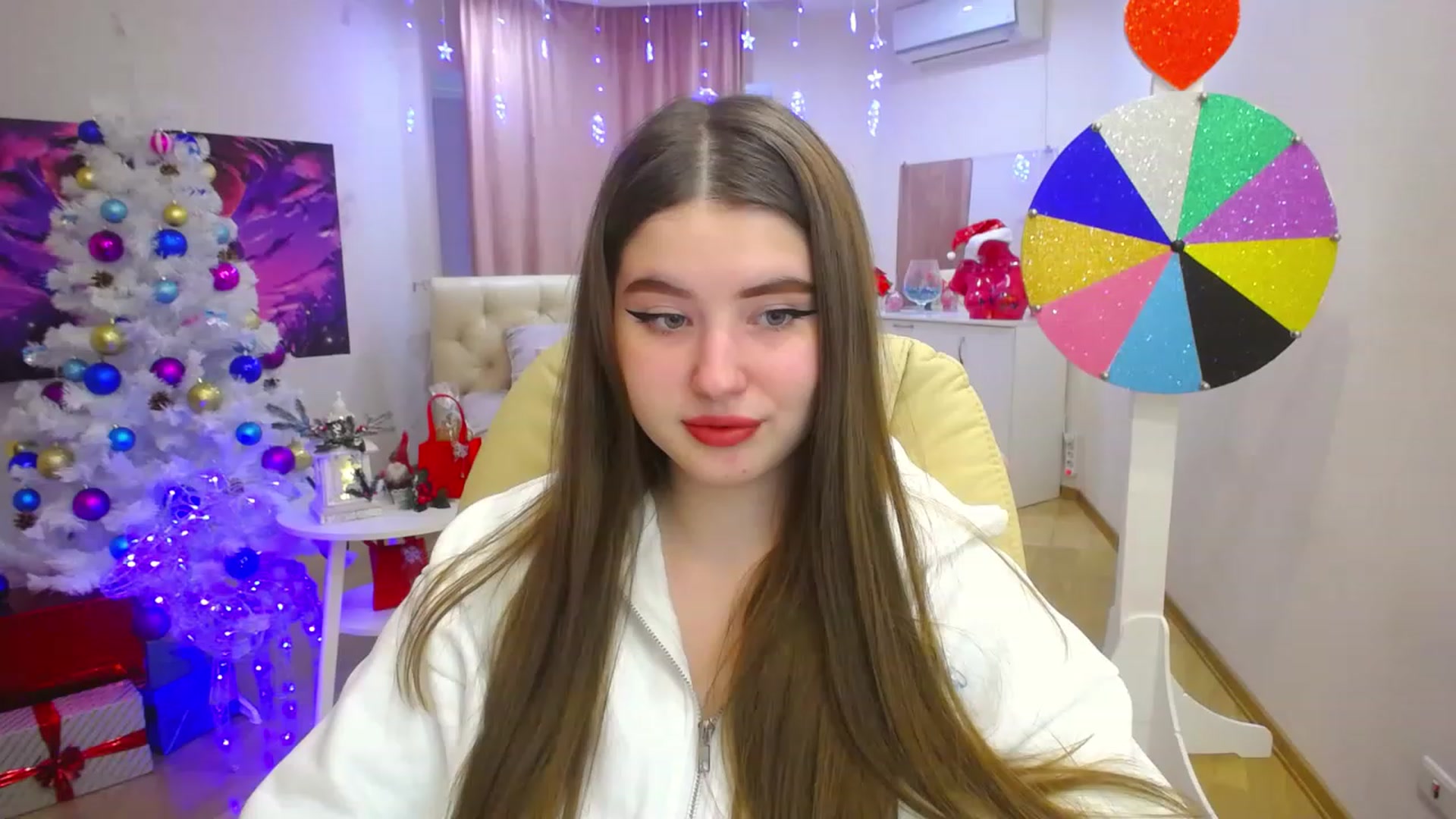 Gallery image thumbnail from AdmireMyEyes's myfreecams stream on, 12/15/2022, 09:52 image 16 of 20