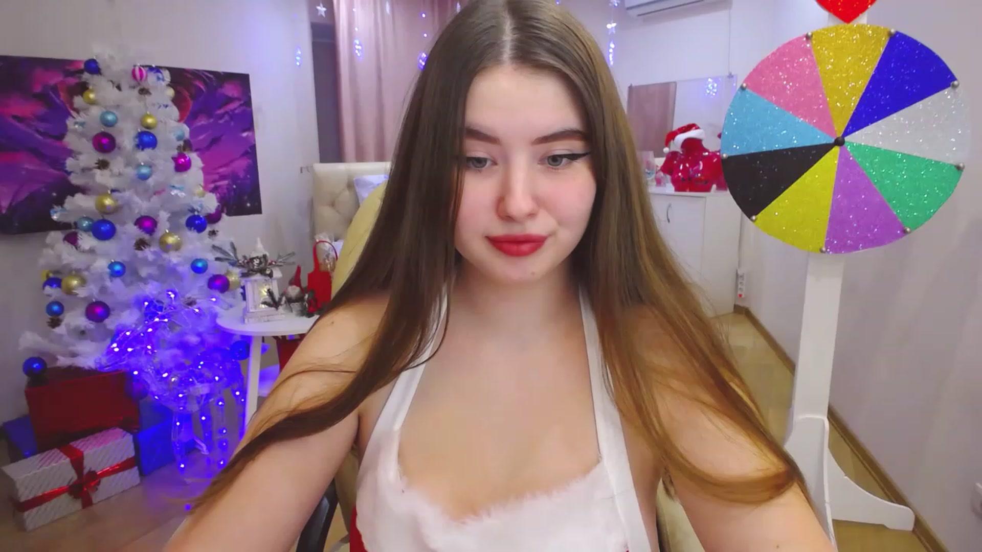 Gallery image thumbnail from AdmireMyEyes's myfreecams stream on, 12/18/2022, 09:50 image 10 of 20