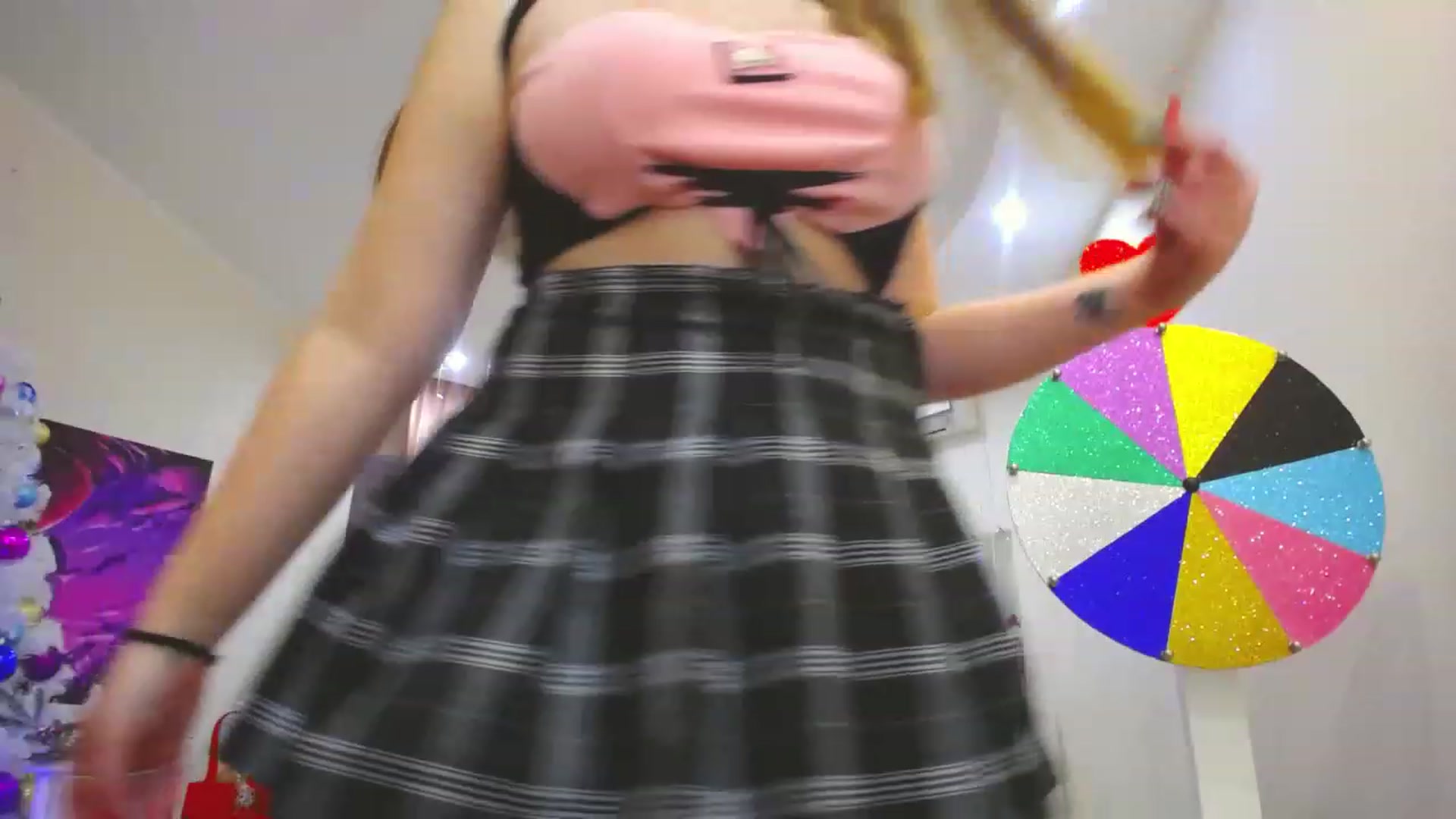 Gallery image thumbnail from AdmireMyEyes's myfreecams stream on, 12/19/2022, 12:46 image 10 of 20