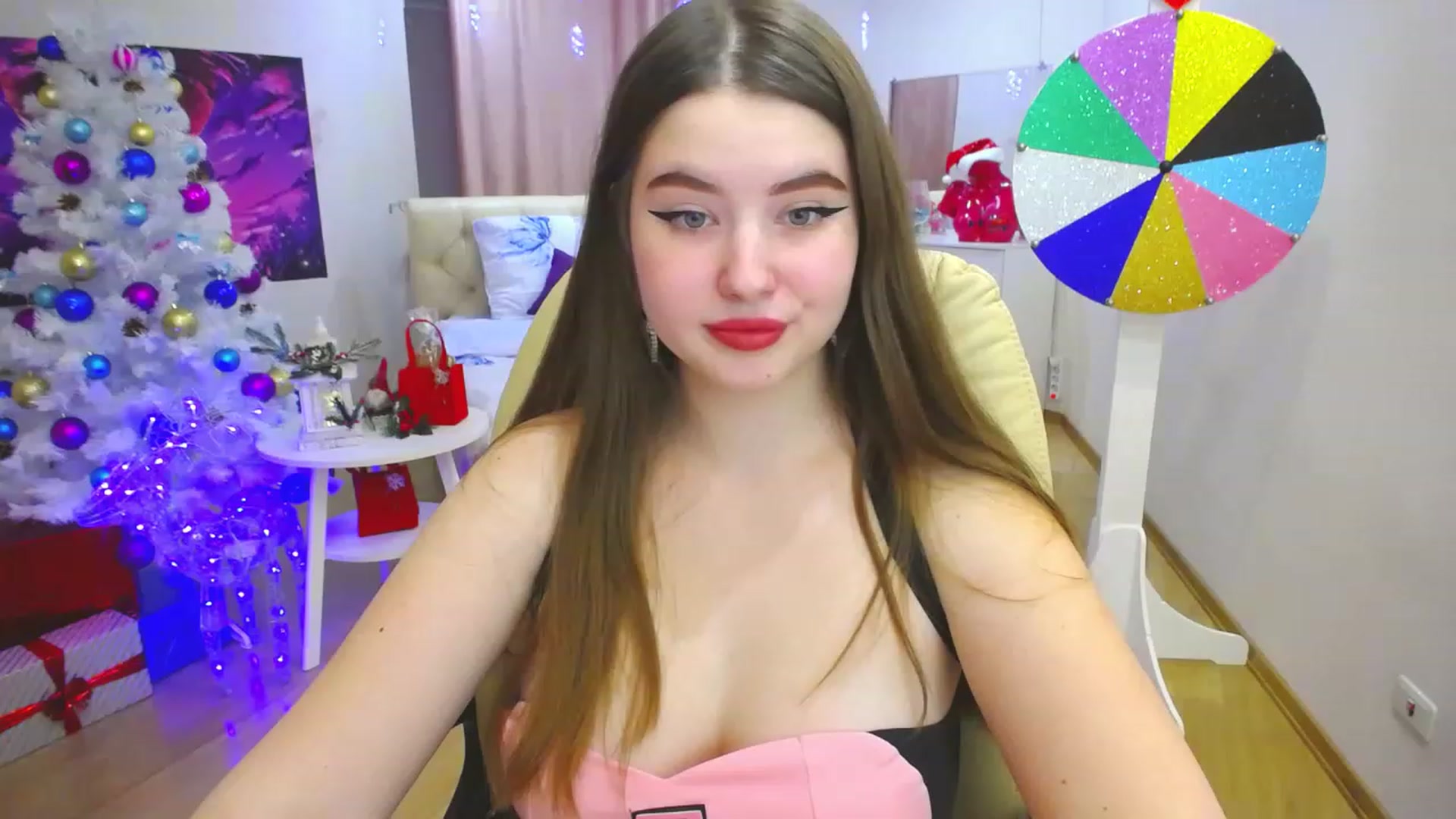 Gallery image thumbnail from AdmireMyEyes's myfreecams stream on, 12/19/2022, 12:46 image 17 of 20
