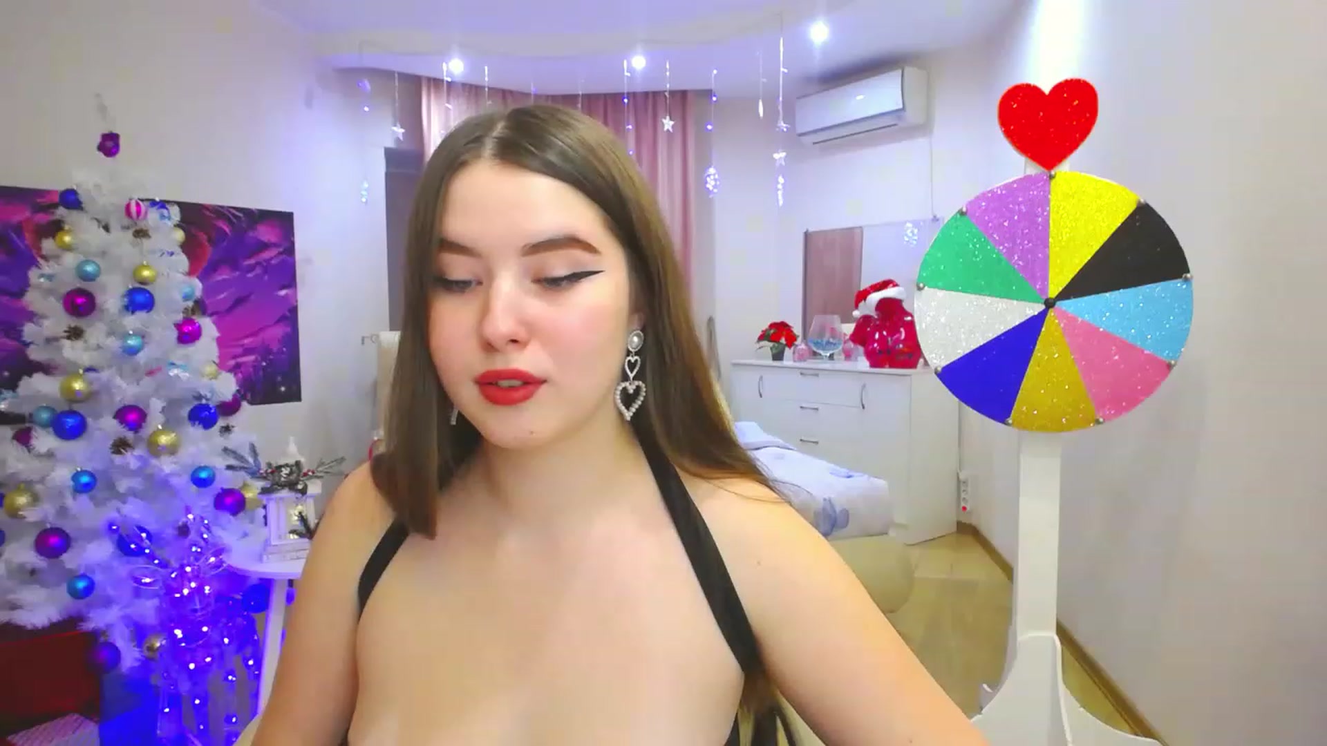 Gallery image thumbnail from AdmireMyEyes's myfreecams stream on, 12/19/2022, 12:46 image 11 of 20