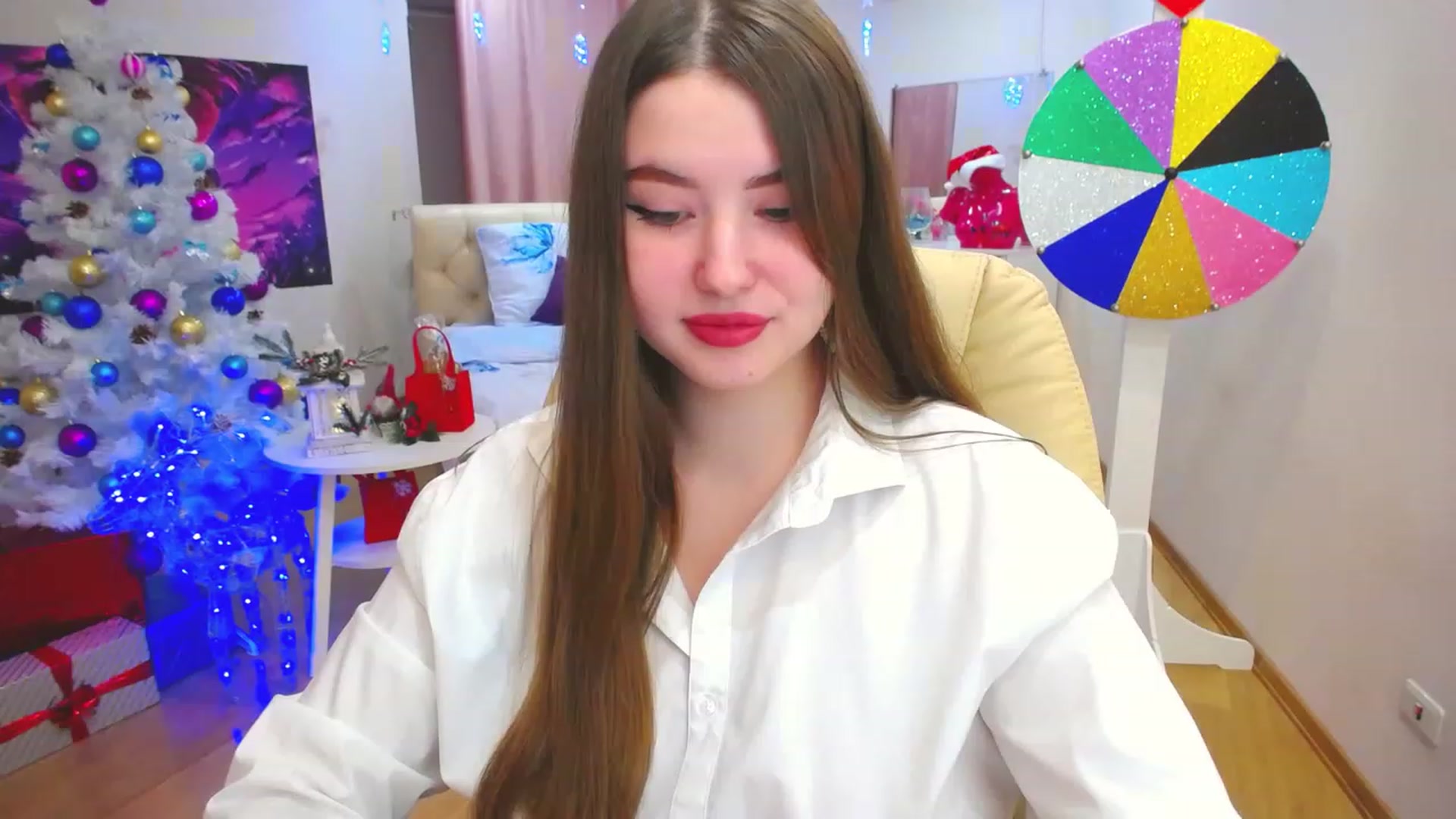 Gallery image thumbnail from AdmireMyEyes's myfreecams stream on, 12/19/2022, 14:46 image 12 of 20
