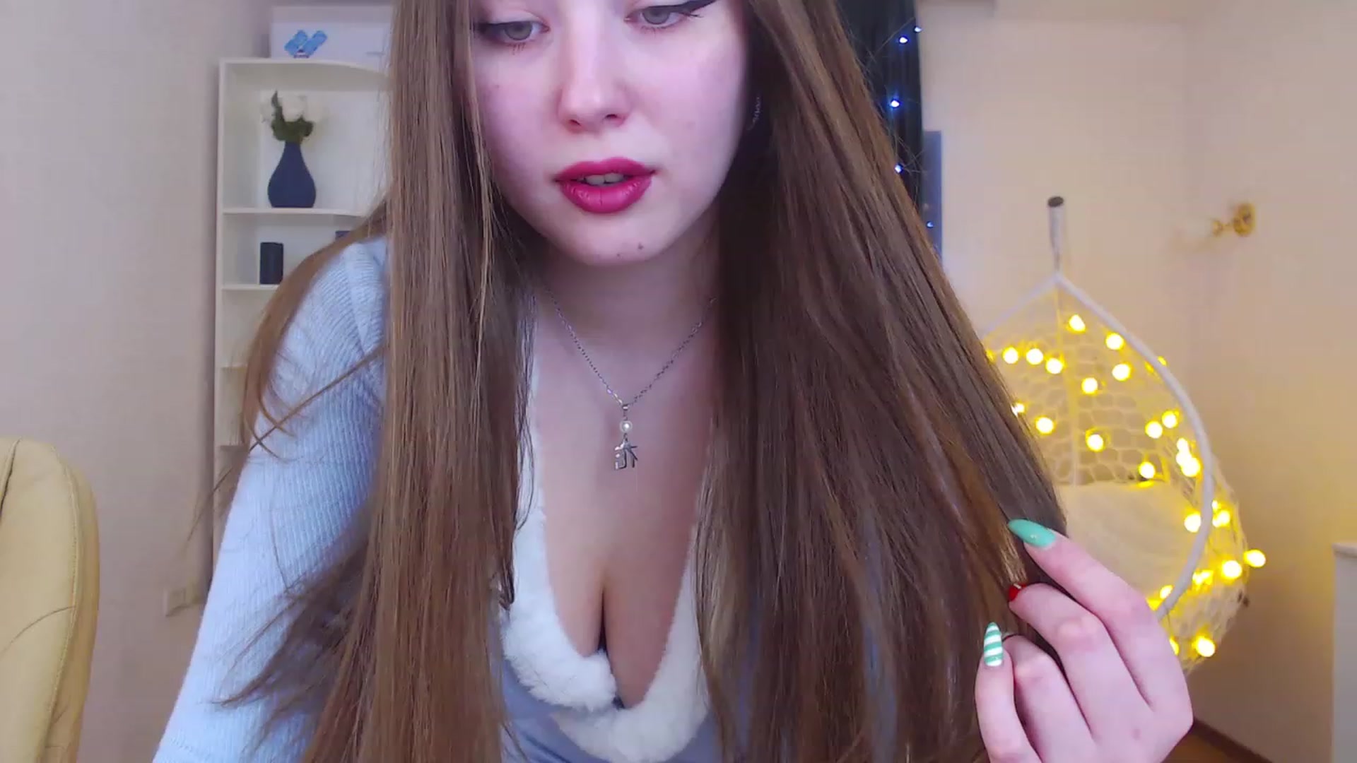 Gallery image thumbnail from AdmireMyEyes's myfreecams stream on, 12/21/2022, 06:44 image 3 of 20