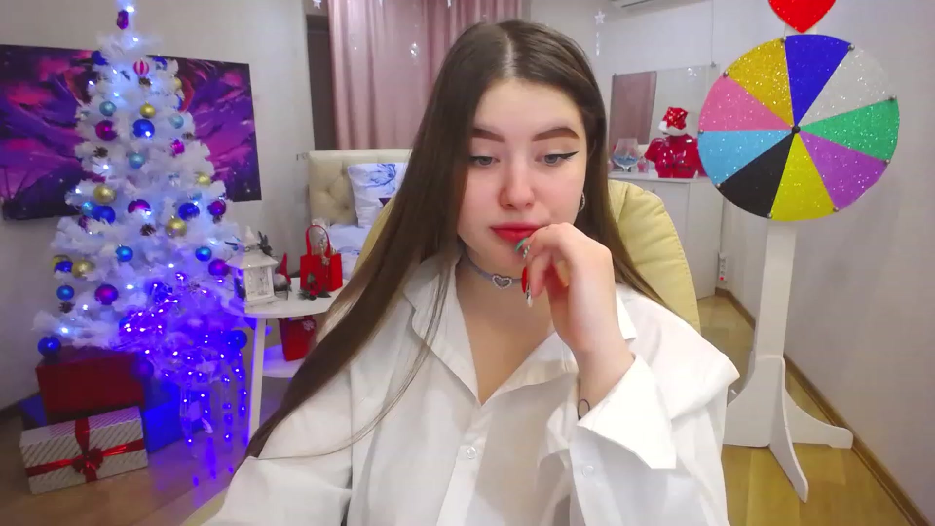 Gallery image thumbnail from AdmireMyEyes's myfreecams stream on, 12/22/2022, 04:01 image 2 of 20