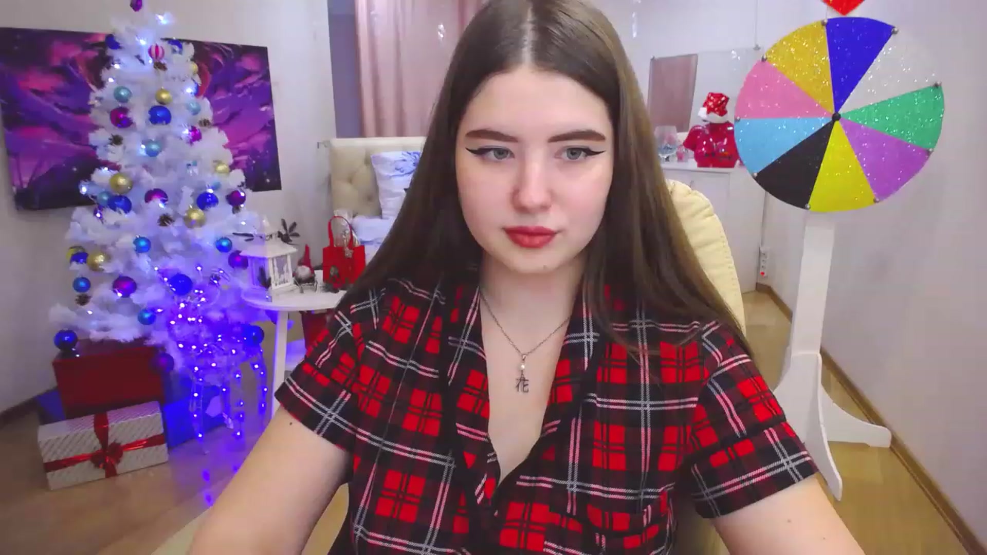 Gallery image thumbnail from AdmireMyEyes's myfreecams stream on, 12/23/2022, 09:47 image 12 of 20