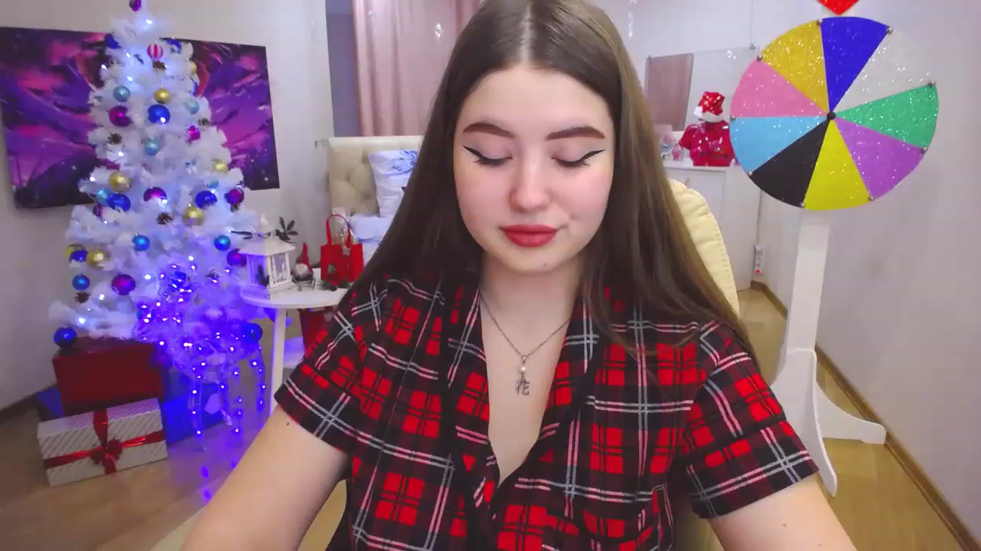 Gallery image thumbnail from AdmireMyEyes's myfreecams stream on, 12/23/2022, 09:47 image 9 of 20