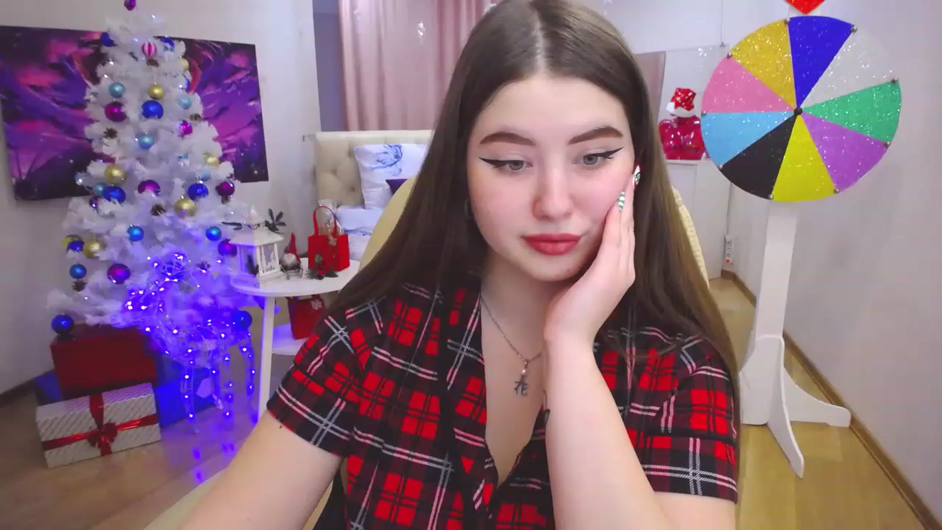Gallery image thumbnail from AdmireMyEyes's myfreecams stream on, 12/23/2022, 09:47 image 19 of 20