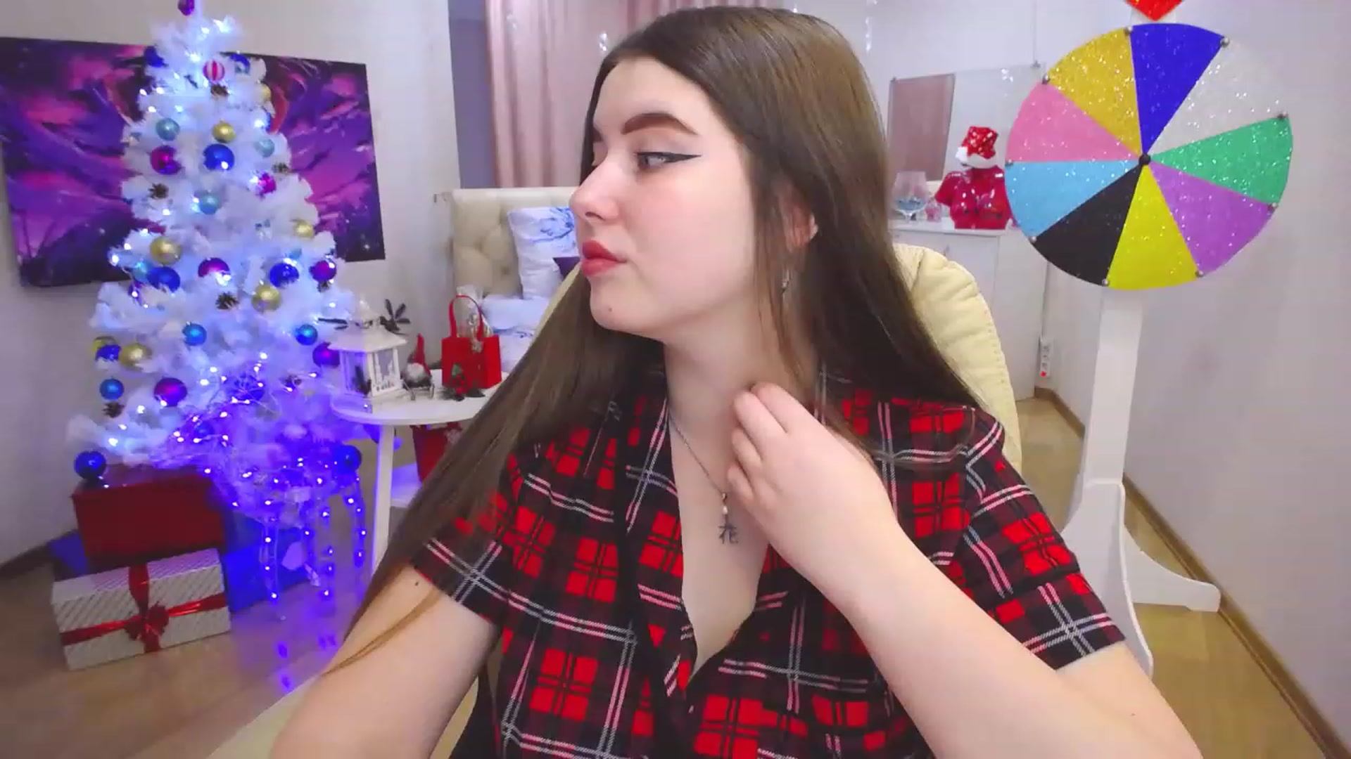 Gallery image thumbnail from AdmireMyEyes's myfreecams stream on, 12/23/2022, 09:47 image 6 of 20