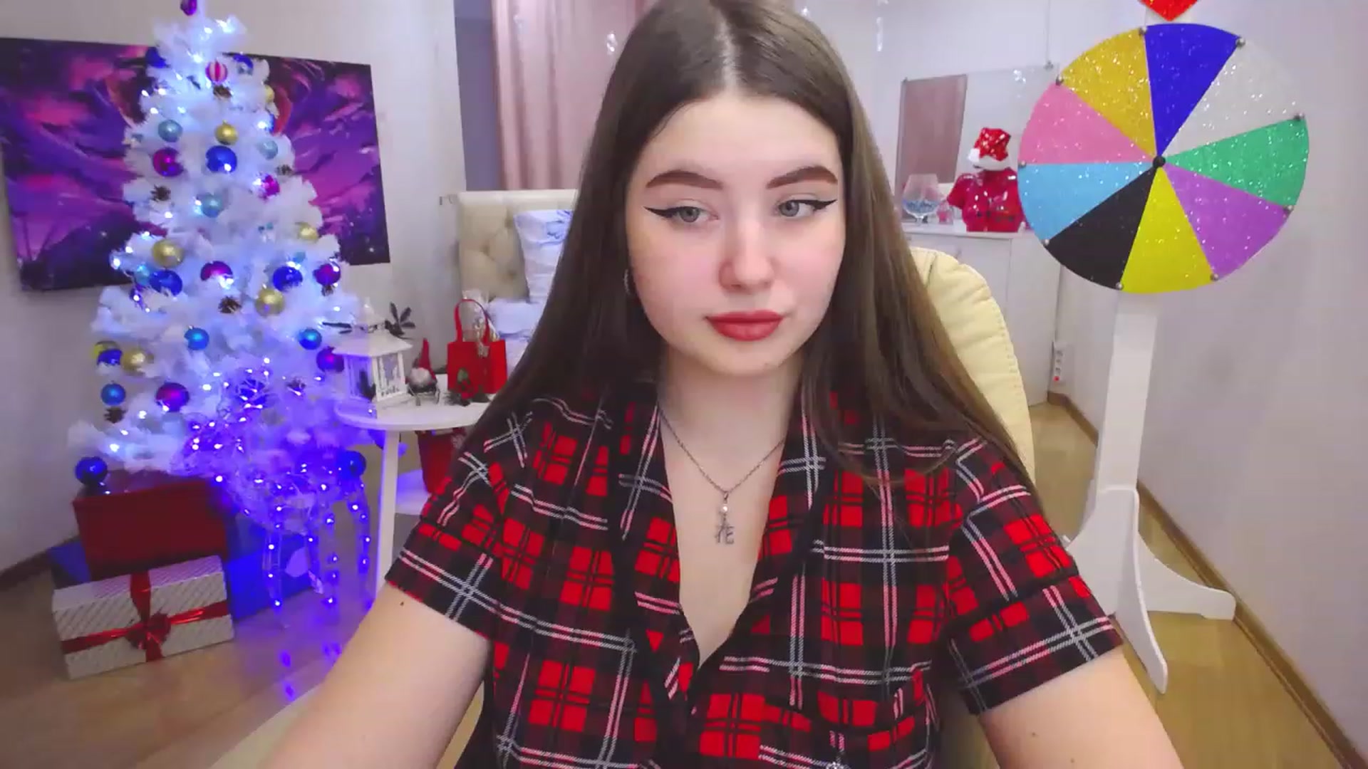 Gallery image thumbnail from AdmireMyEyes's myfreecams stream on, 12/23/2022, 09:47 image 14 of 20