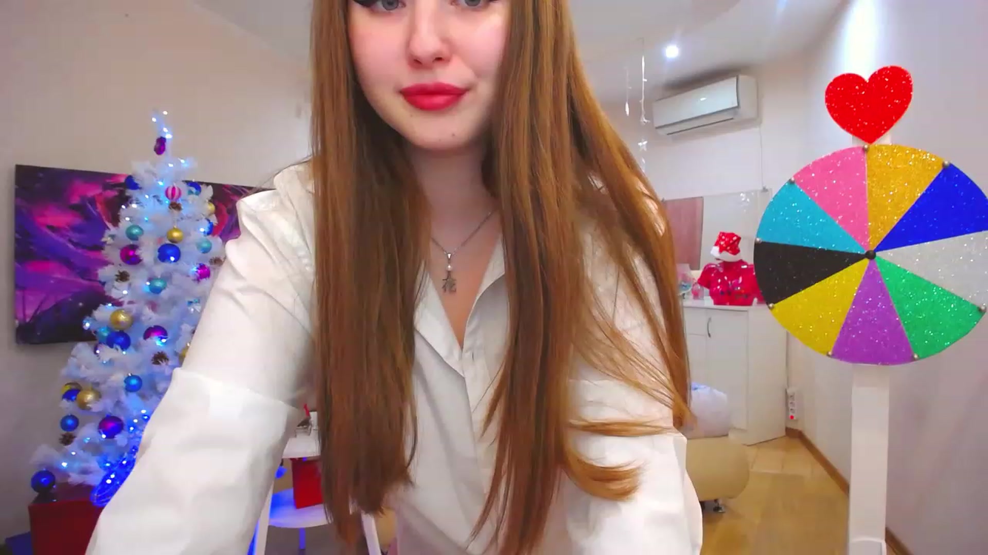 Gallery image thumbnail from AdmireMyEyes's myfreecams stream on, 12/26/2022, 09:20 image 10 of 20