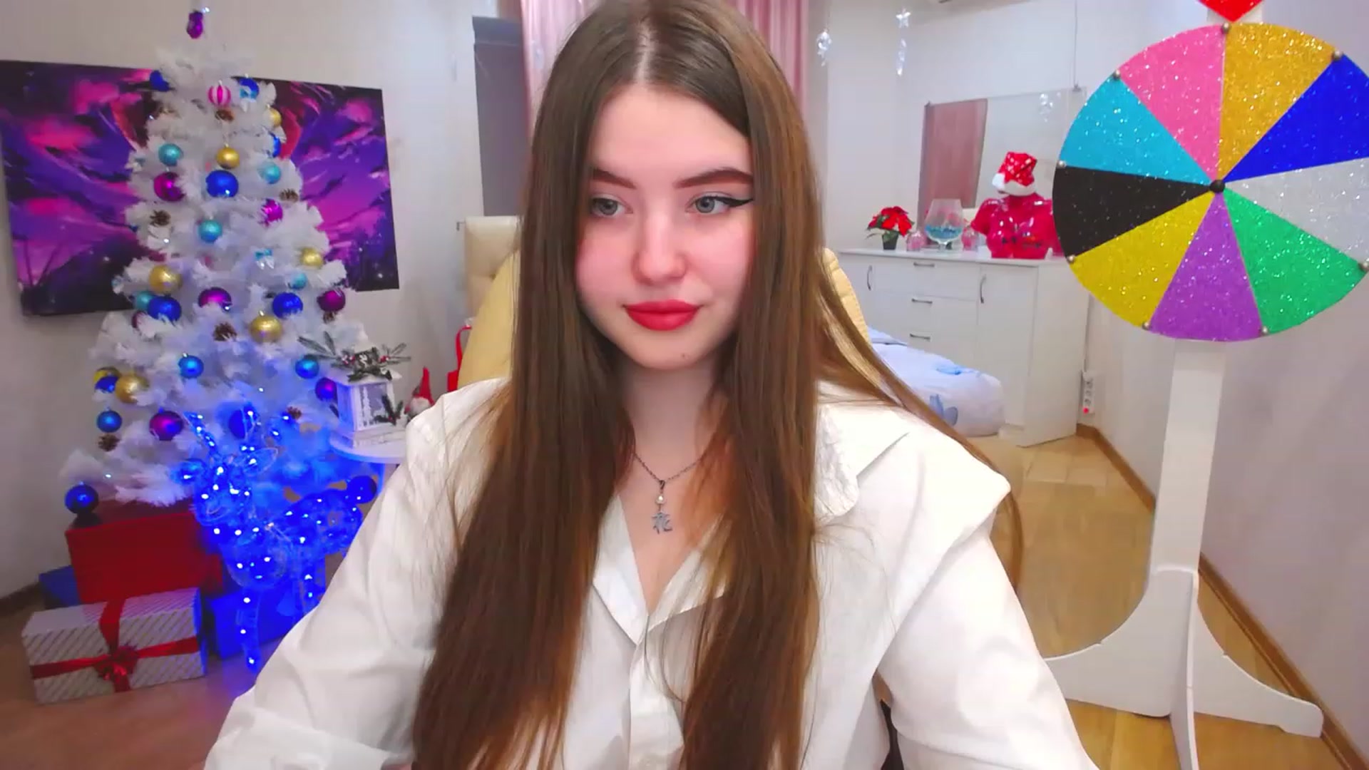Gallery image thumbnail from AdmireMyEyes's myfreecams stream on, 12/26/2022, 09:20 image 17 of 20