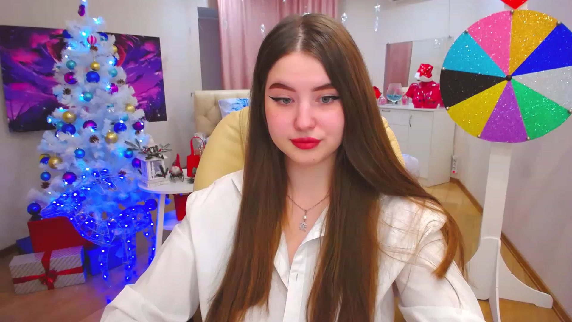 Gallery image thumbnail from AdmireMyEyes's myfreecams stream on, 12/26/2022, 09:20 image 15 of 20